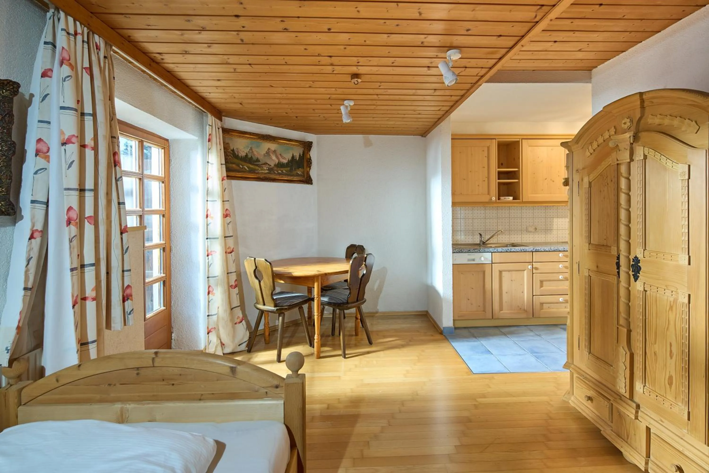 Alt Montafon Hotel Appartements by Pferd auf Wolke