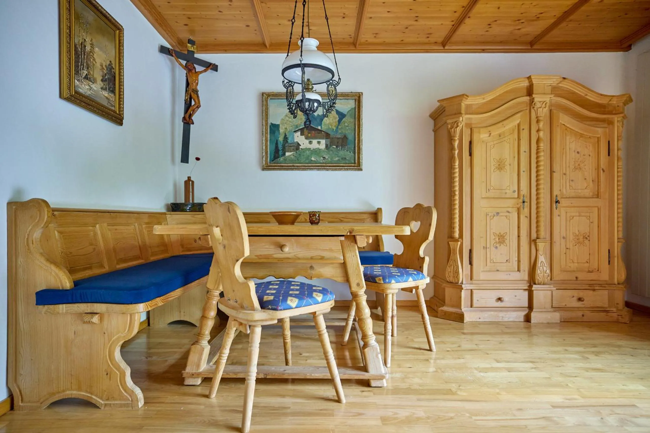 Dining area in Alt Montafon Hotel Appartements by Pferd auf Wolke