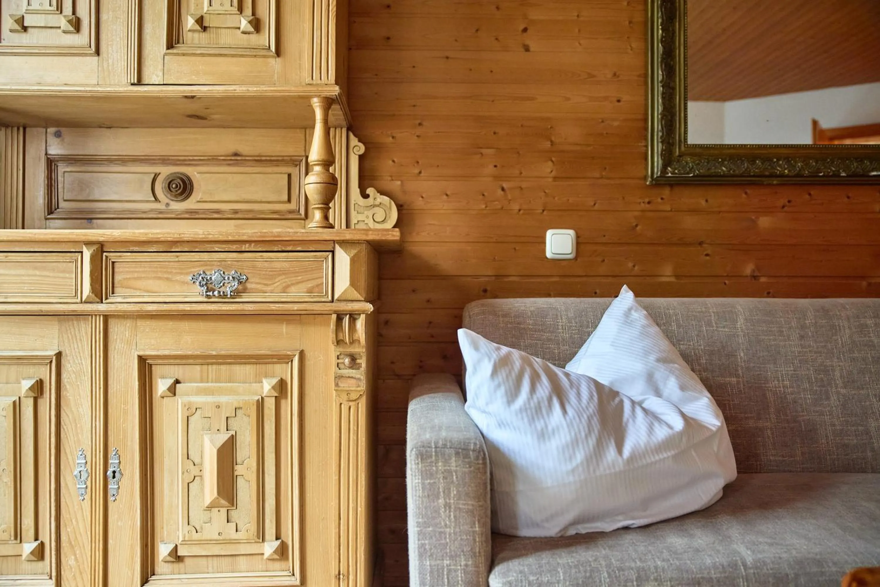 Alt Montafon Hotel Appartements by Pferd auf Wolke