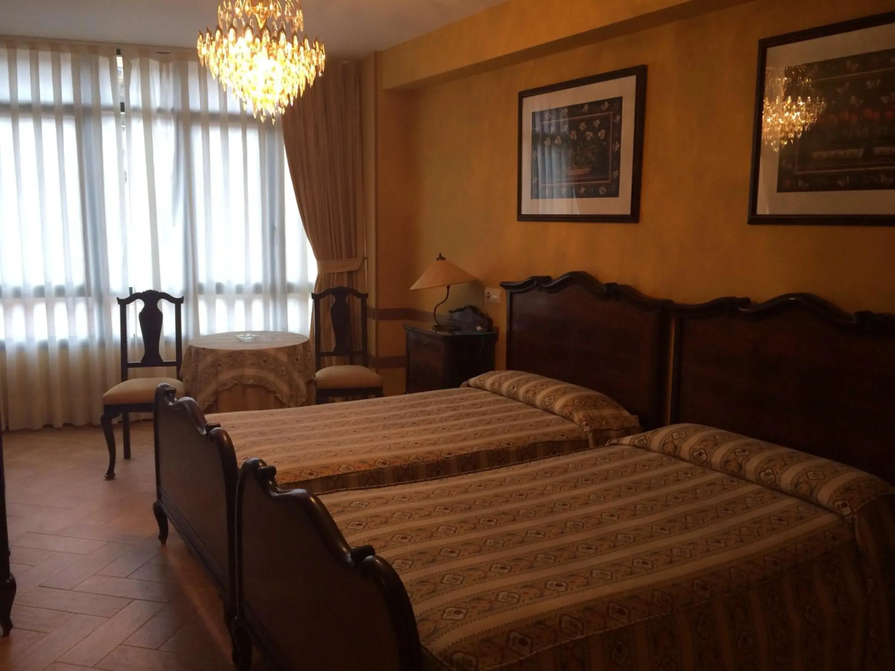 Double or Twin Room in Hotel Nueva Allandesa Double or Twin Room in Hotel Nueva Allandesa