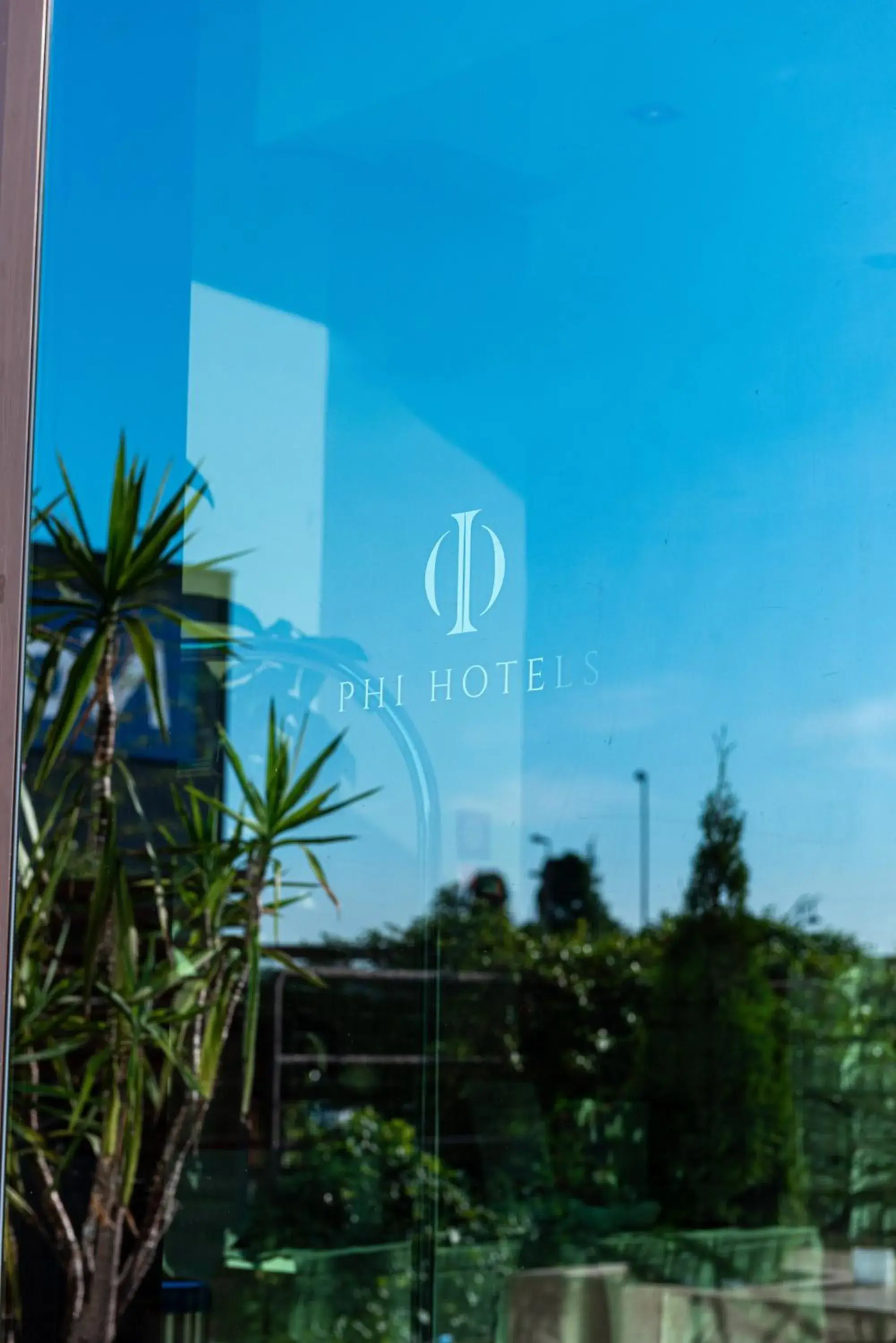 Facade/entrance in Phi Hotel Milano Facade/entrance in Phi Hotel Milano