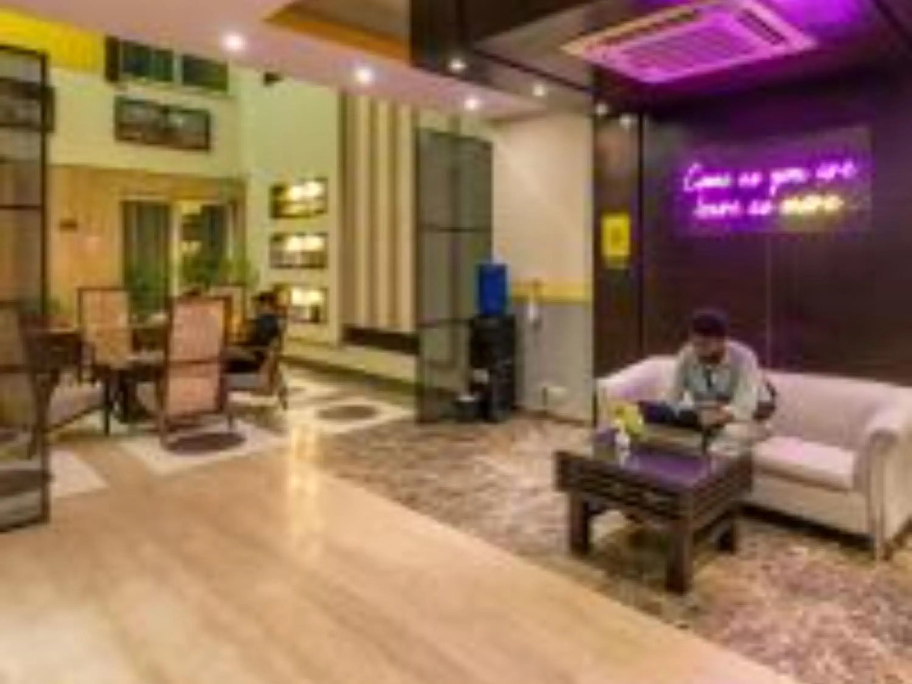 Living room in The Hosteller Delhi Living room in The Hosteller Delhi