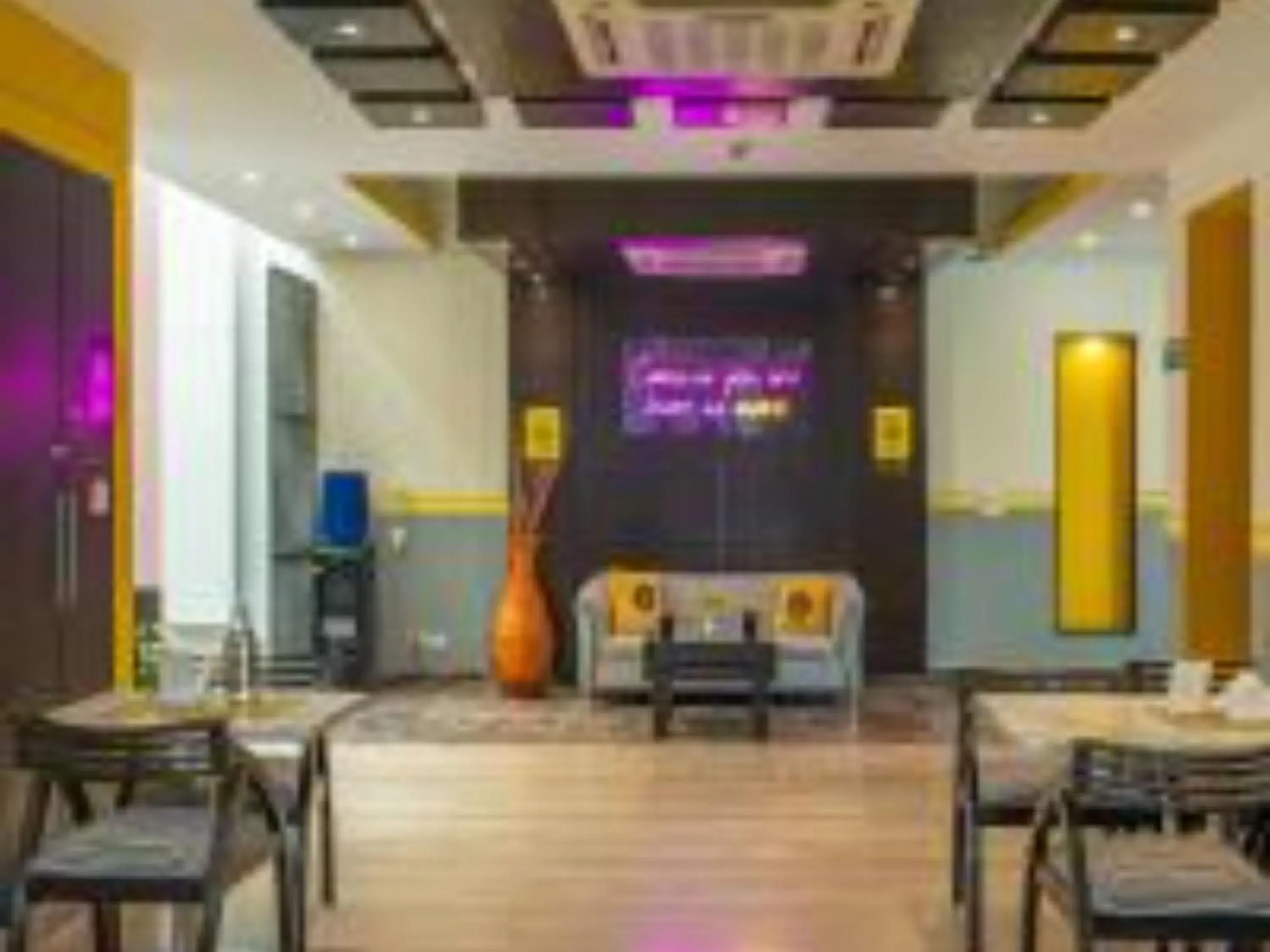 Restaurant/places to eat in The Hosteller Delhi Restaurant/places to eat in The Hosteller Delhi