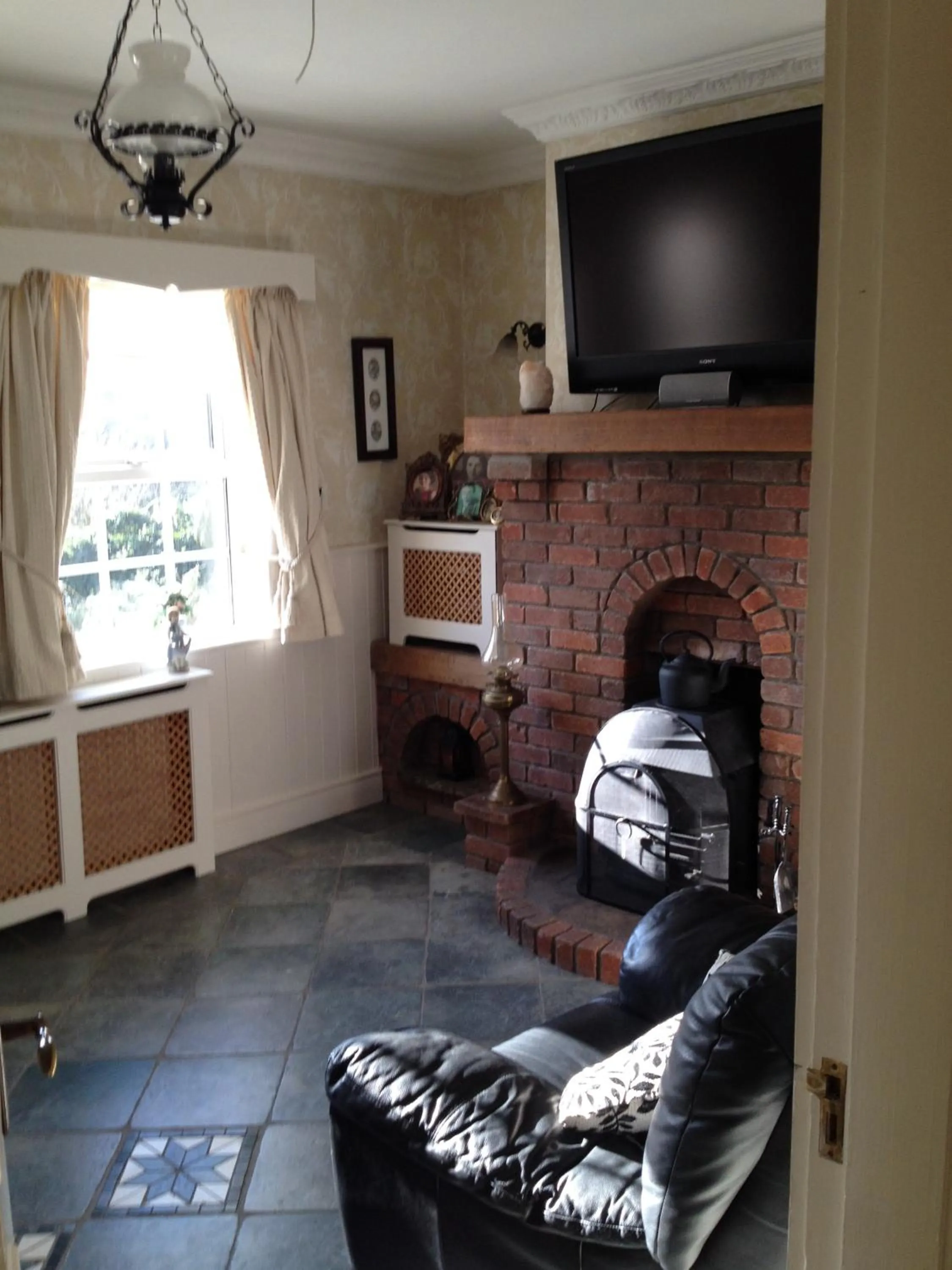 Day in Riverside Lodge