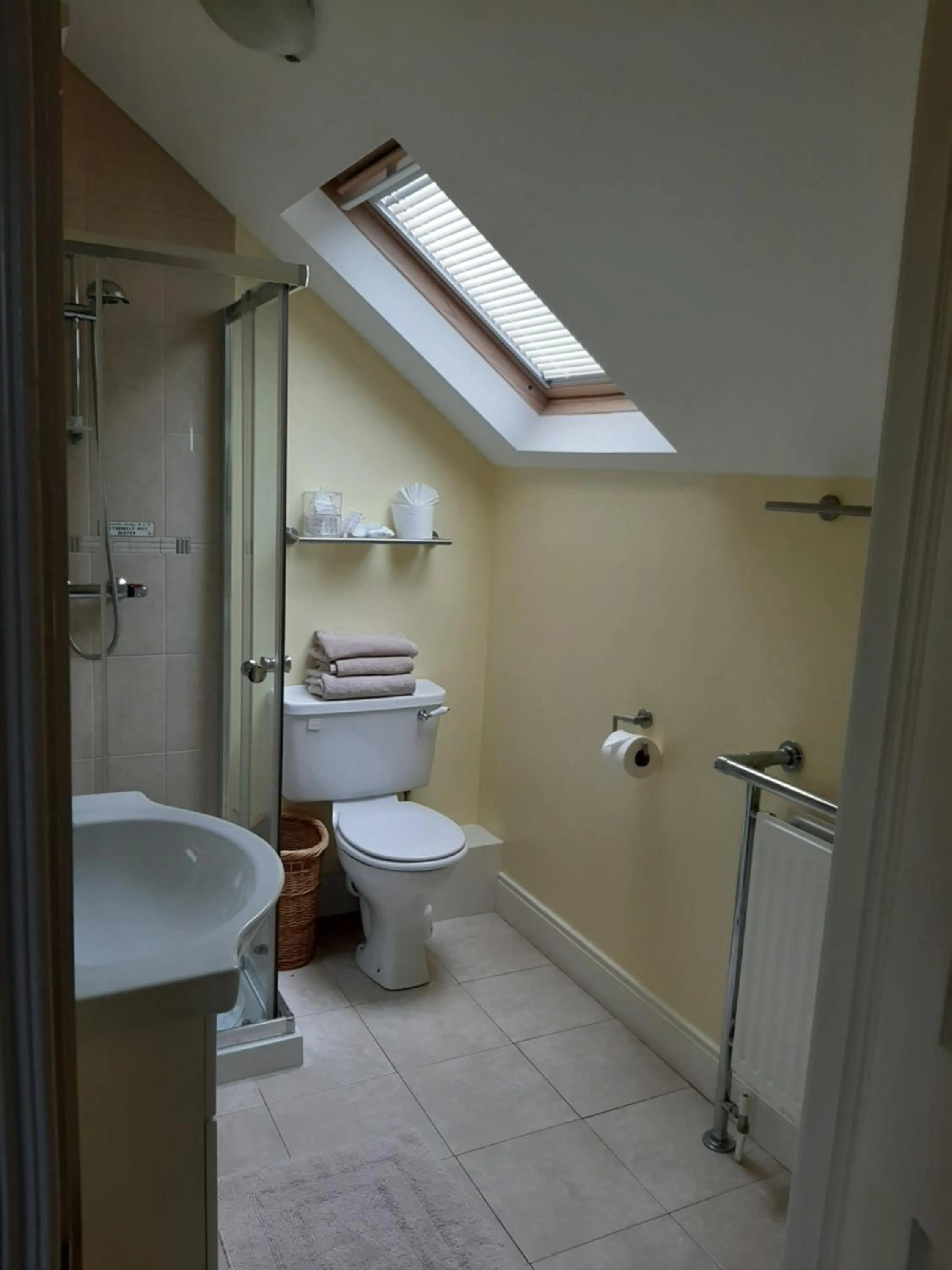 Bathroom in Riverside Lodge