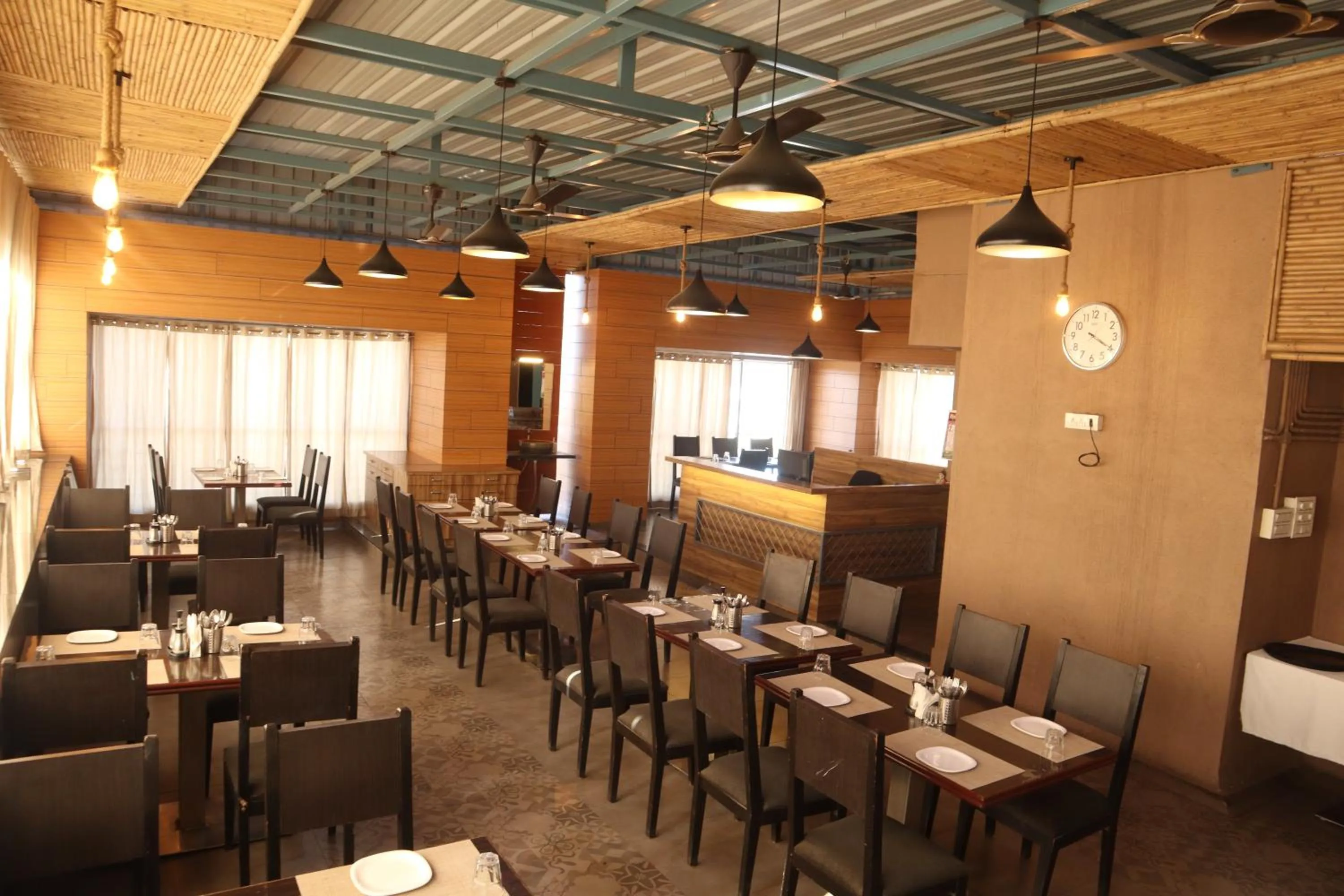 Restaurant/places to eat in Hotel Grand Ecotel, Aurangabad