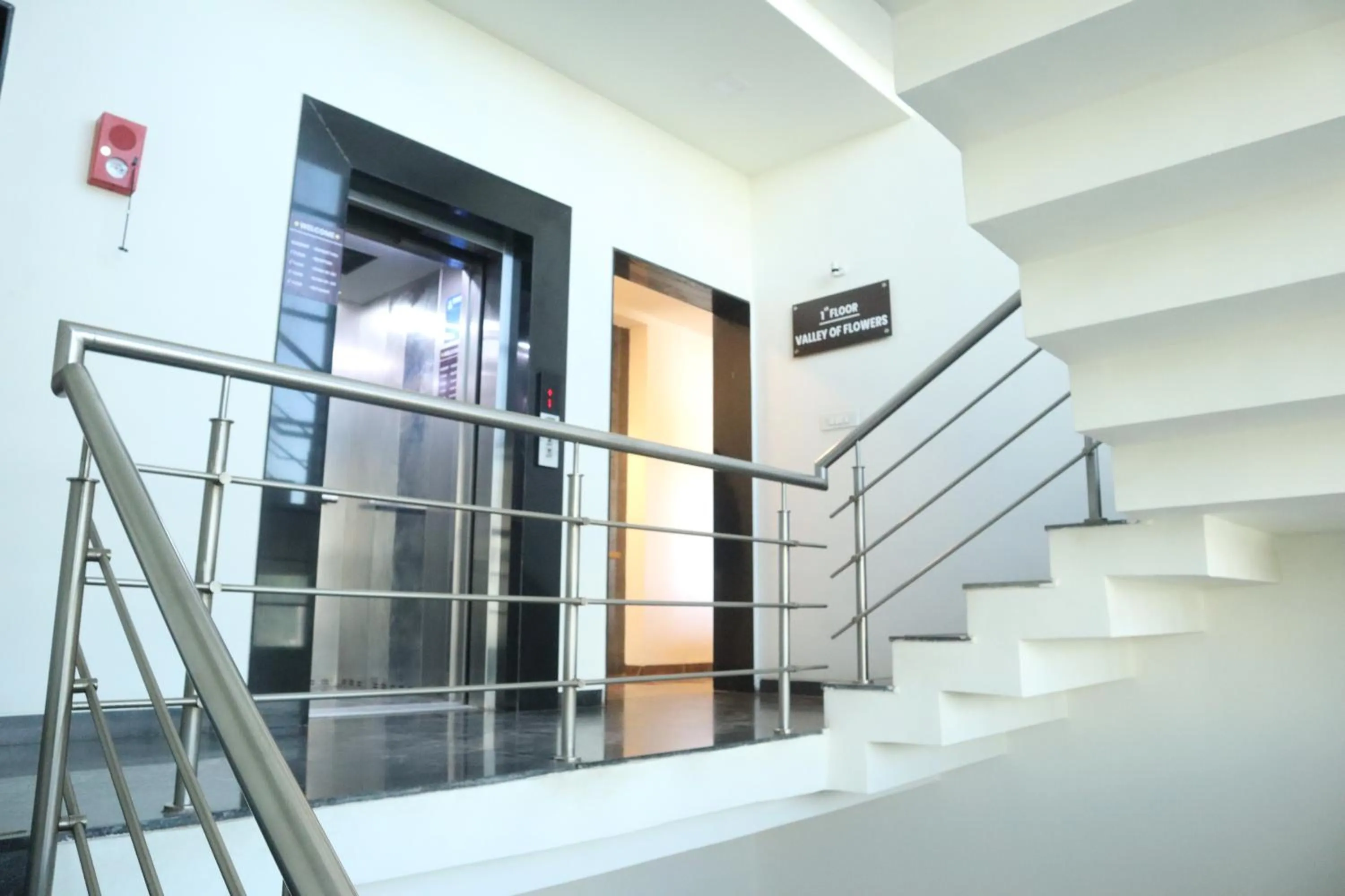 elevator in Hotel Grand Ecotel, Aurangabad