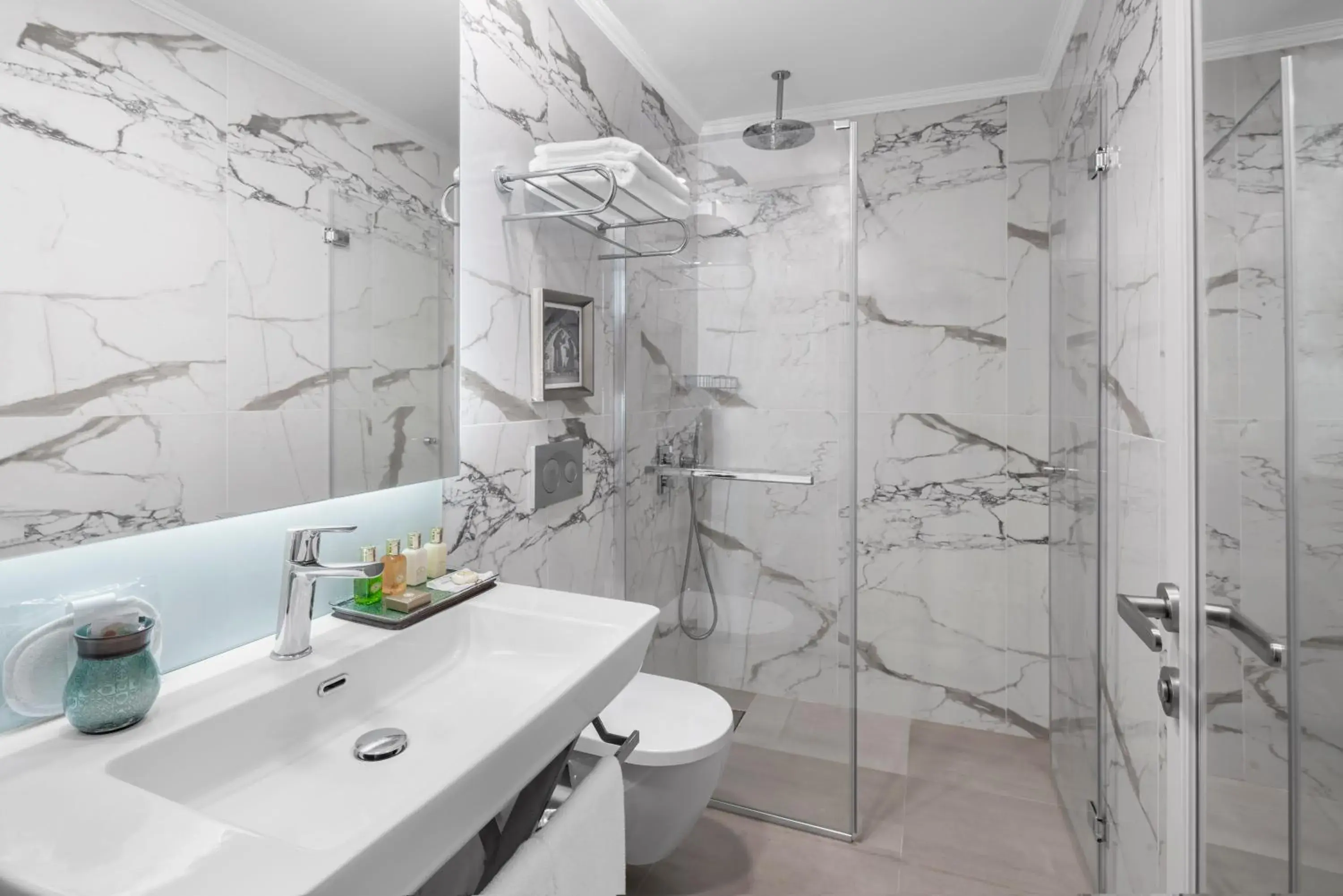 Standard Twin Room in Akka Suites Taksim-Special Class Standard Twin Room in Akka Suites Taksim-Special Class