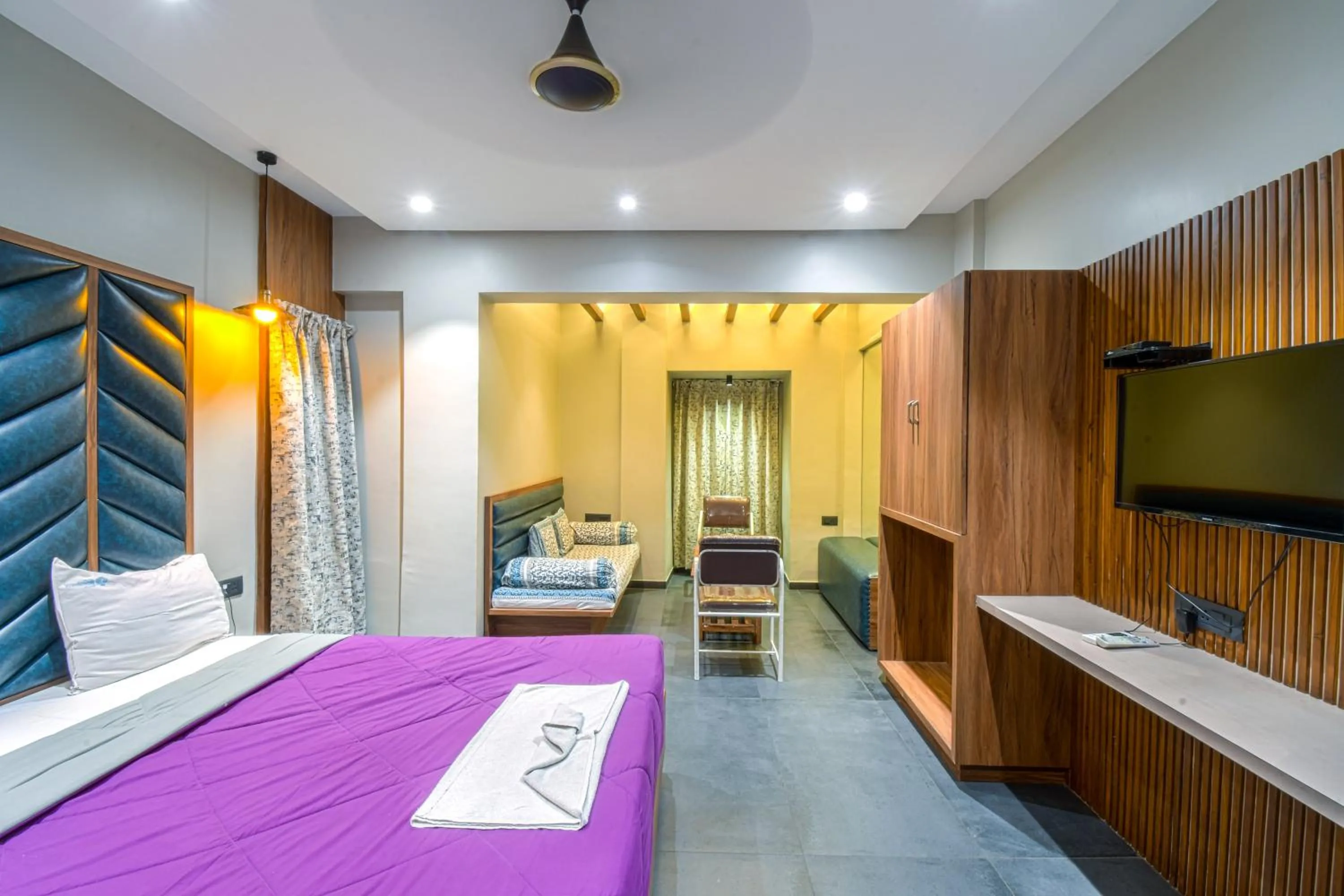 Bed in Hotel Vrindavan Deluxe Kolhapur NEAR CENTRAL BUS STAND