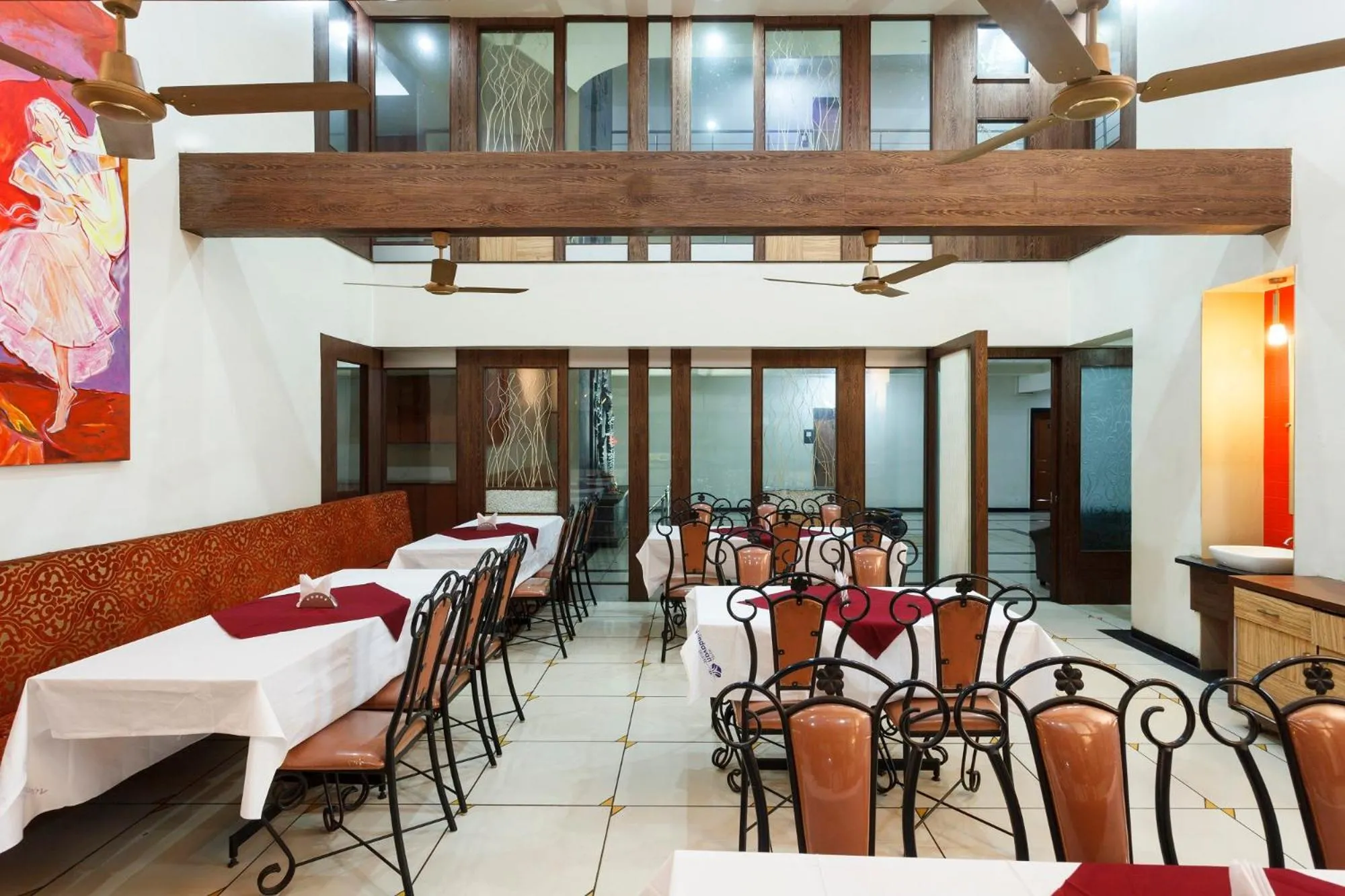 Restaurant/places to eat in Hotel Vrindavan Deluxe Kolhapur NEAR CENTRAL BUS STAND