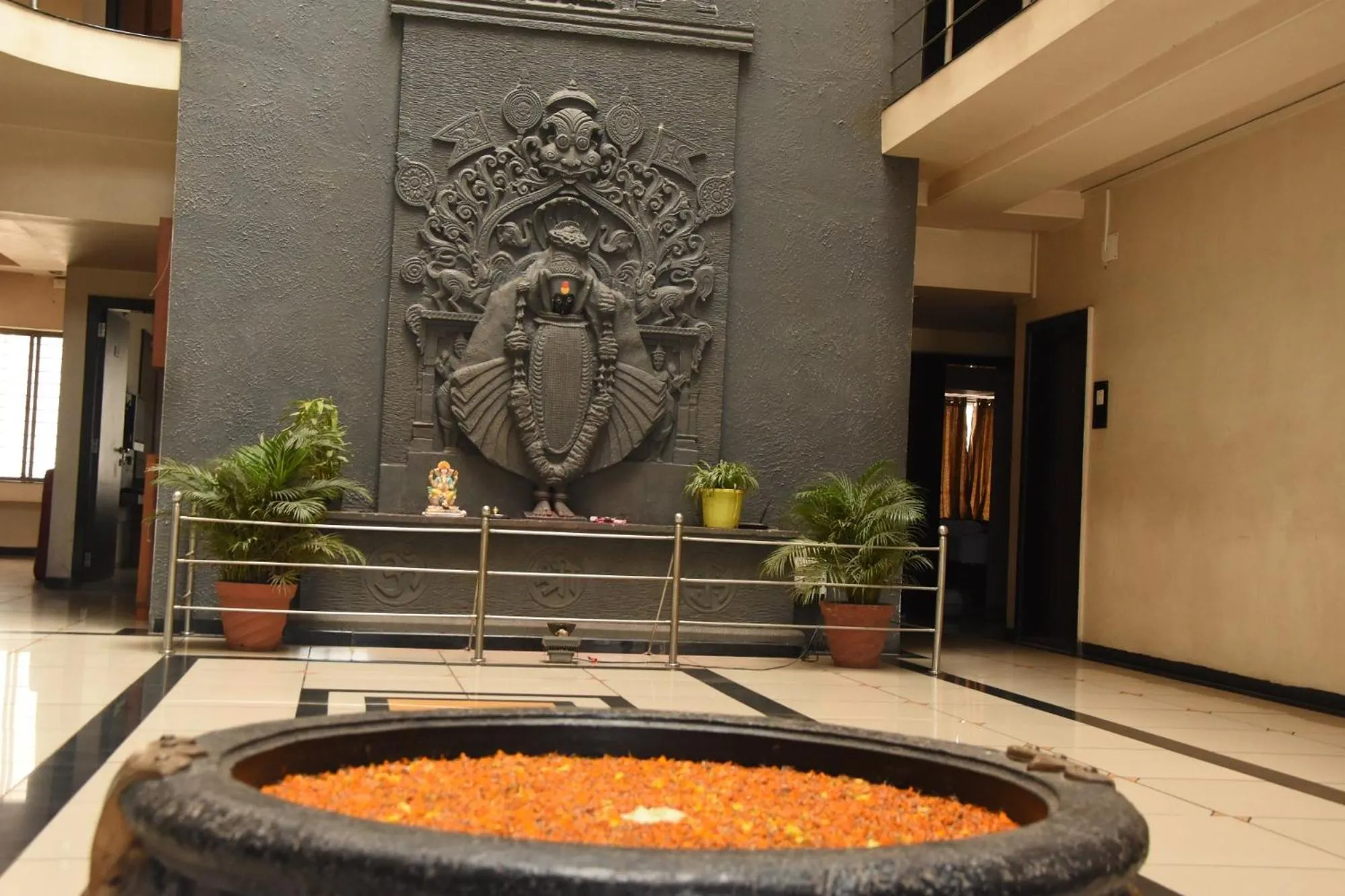 Lobby or reception in Hotel Vrindavan Deluxe Kolhapur NEAR CENTRAL BUS STAND