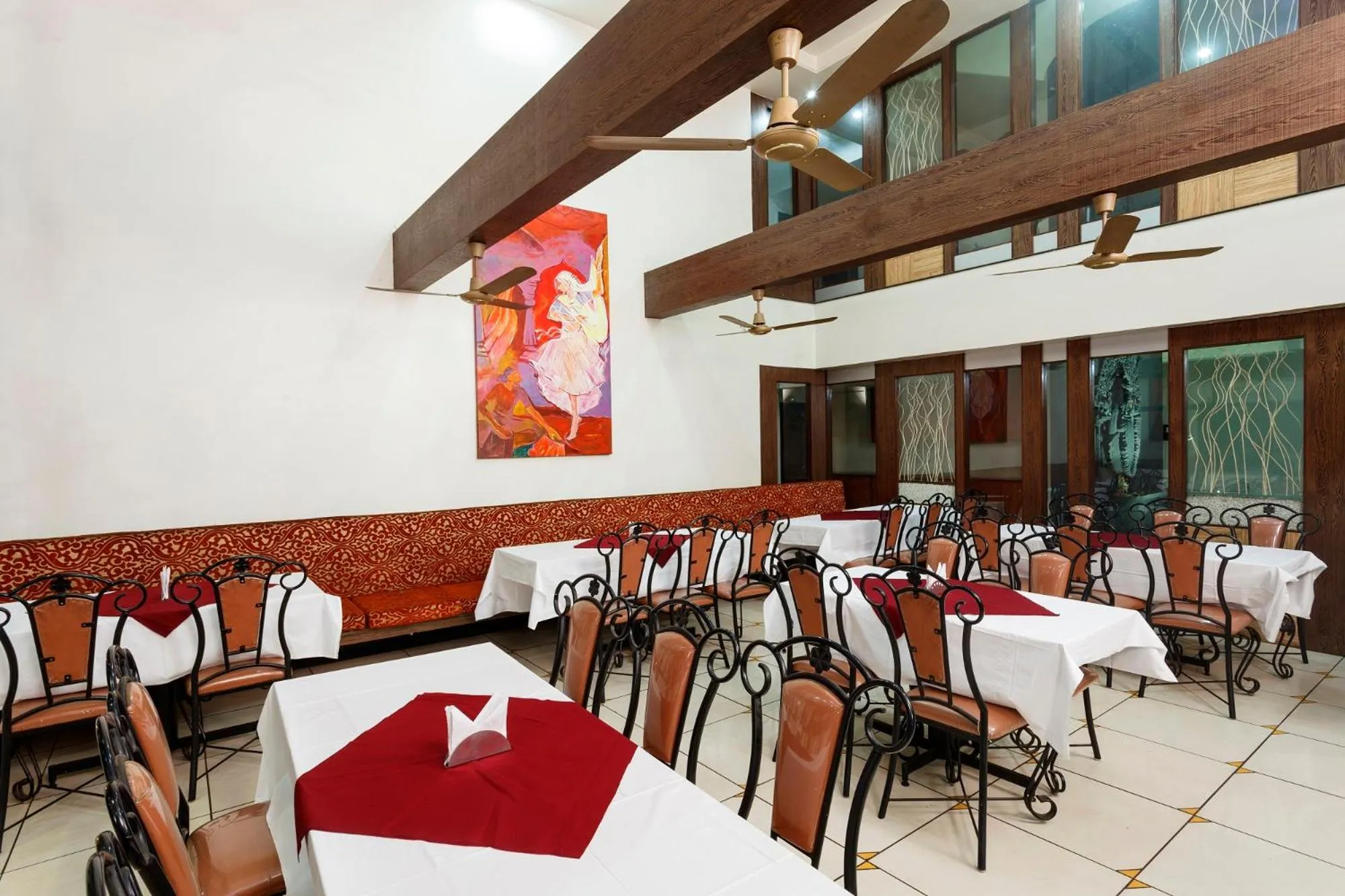 Restaurant/places to eat in Hotel Vrindavan Deluxe Kolhapur NEAR CENTRAL BUS STAND