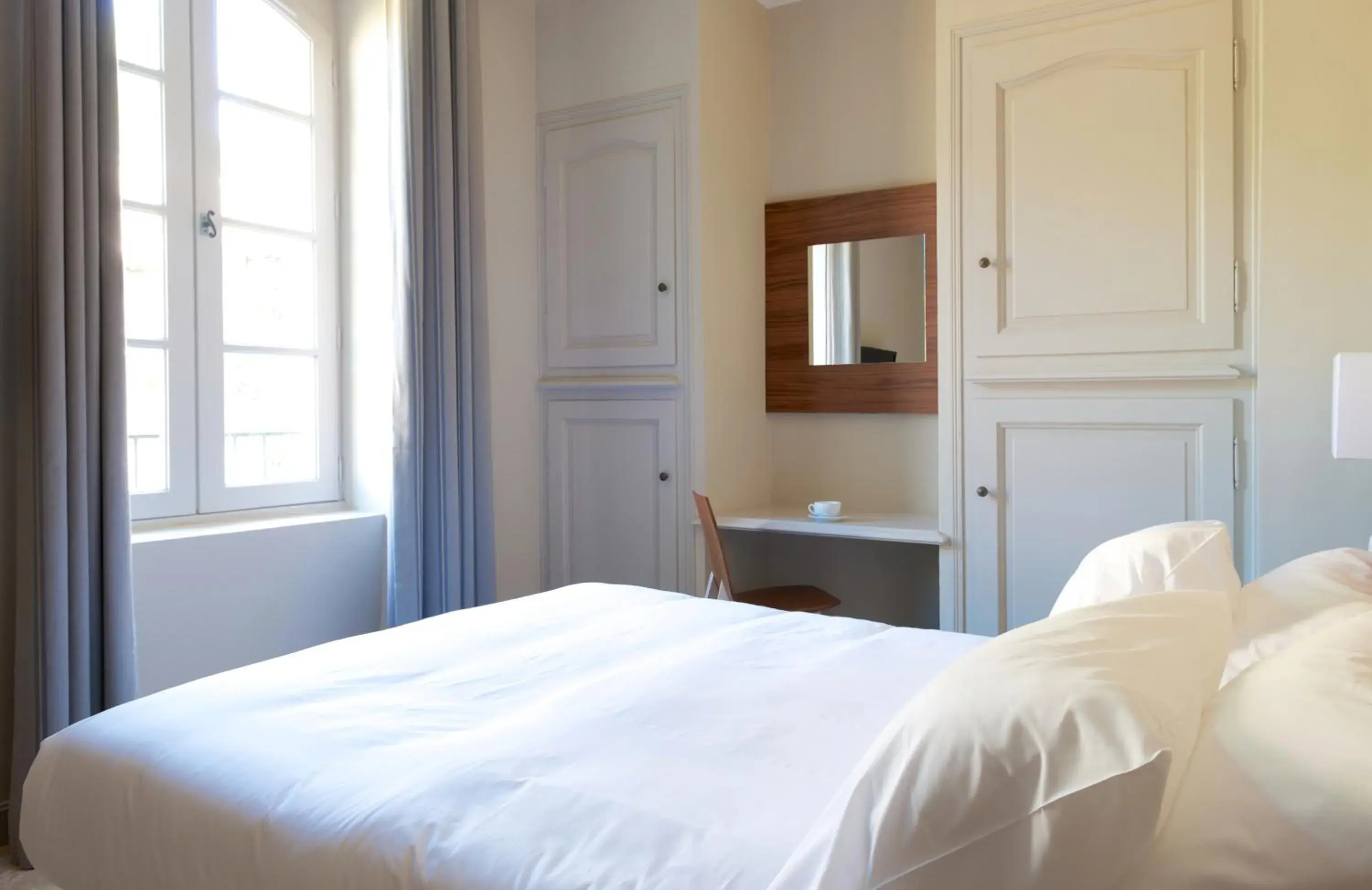 Superior Double Room in Hôtel & Restaurant de charme - La Bégude Saint-Pierre Superior Double Room in Hôtel & Restaurant de charme - La Bégude Saint-Pierre