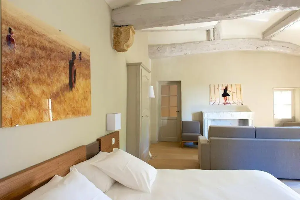 Suite in Hôtel & Restaurant de charme - La Bégude Saint-Pierre Suite in Hôtel & Restaurant de charme - La Bégude Saint-Pierre