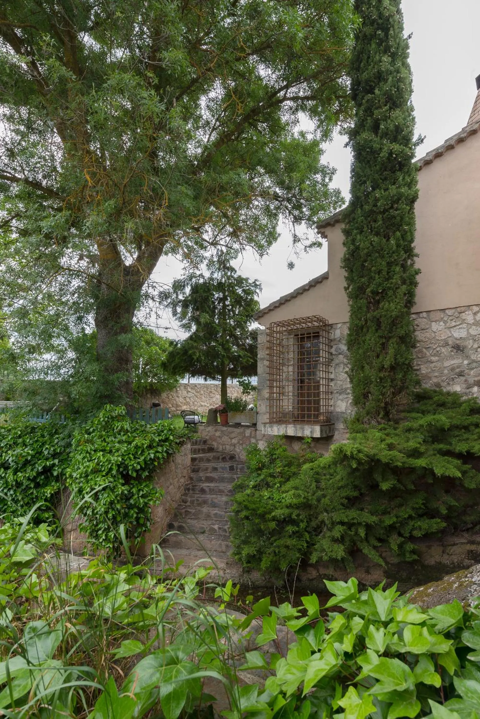 Property building in Molino De La Vega