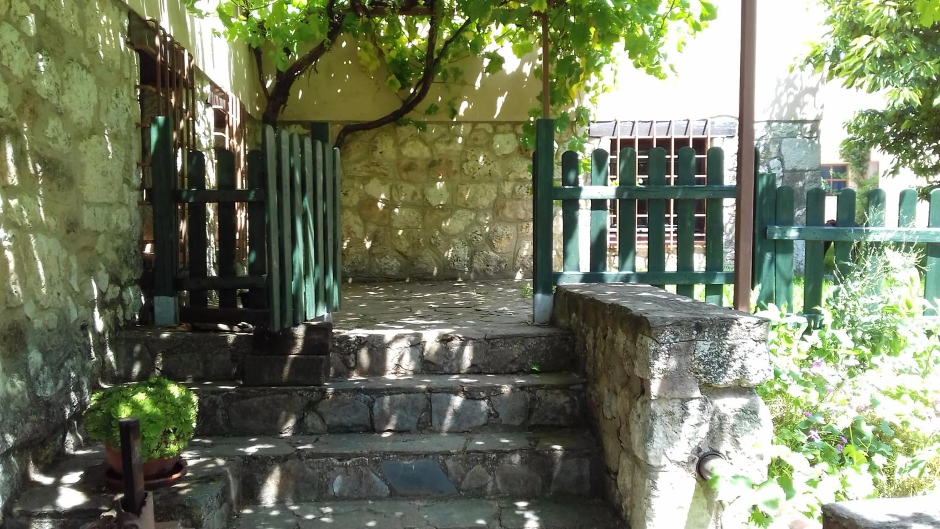 Property building in Molino De La Vega