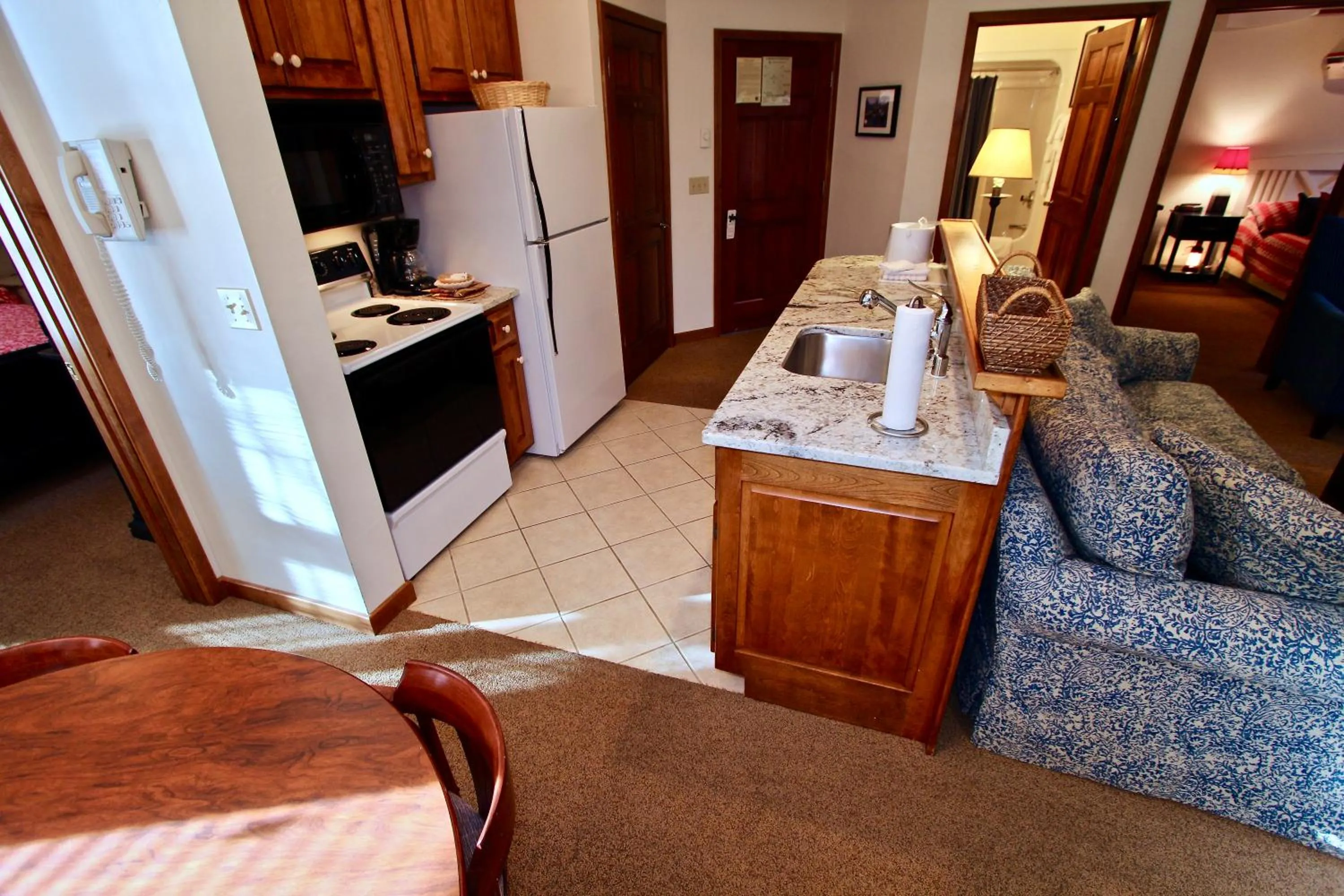 Kitchen or kitchenette in Baileys Harbor Yacht Club Resort