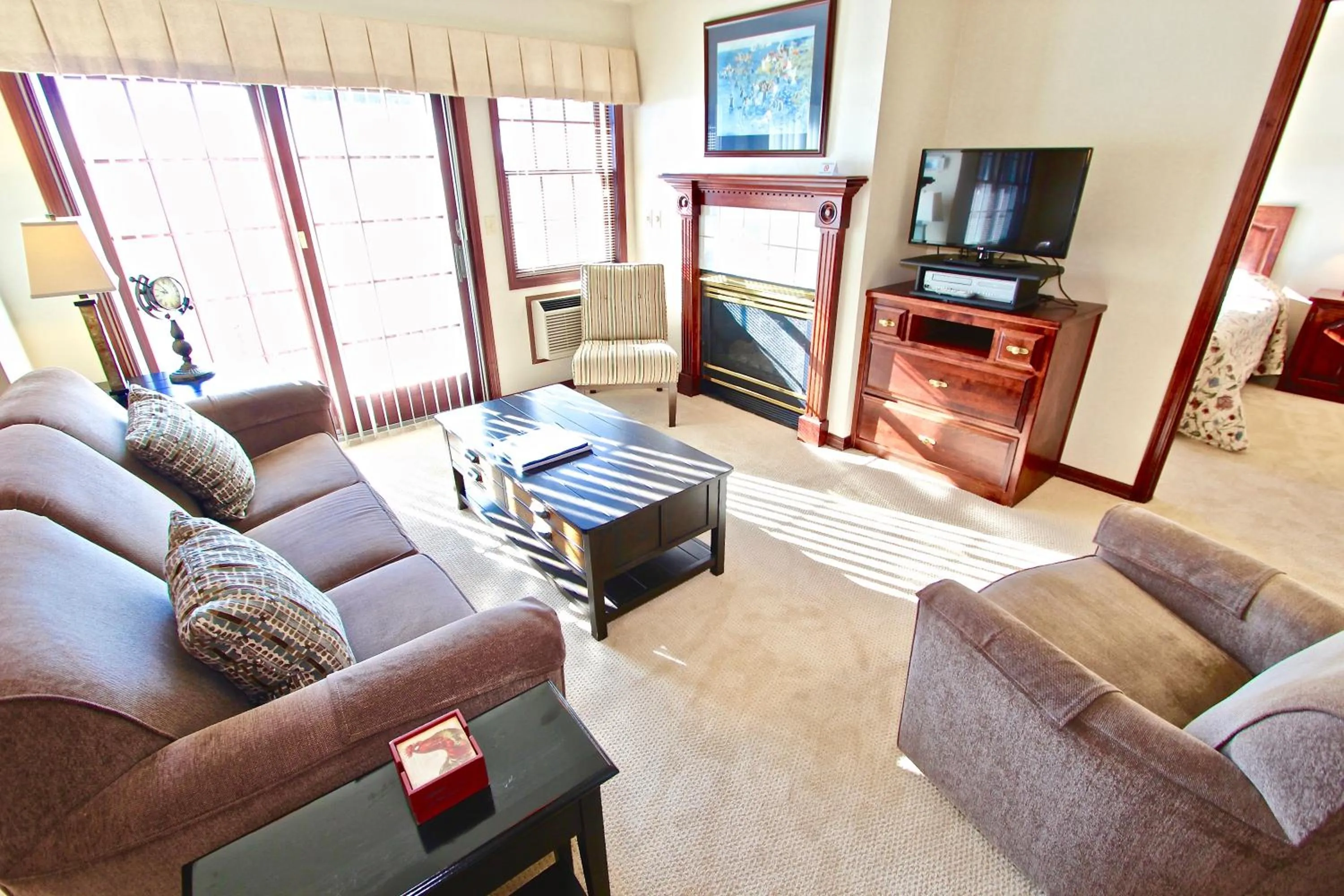 Living room in Baileys Harbor Yacht Club Resort