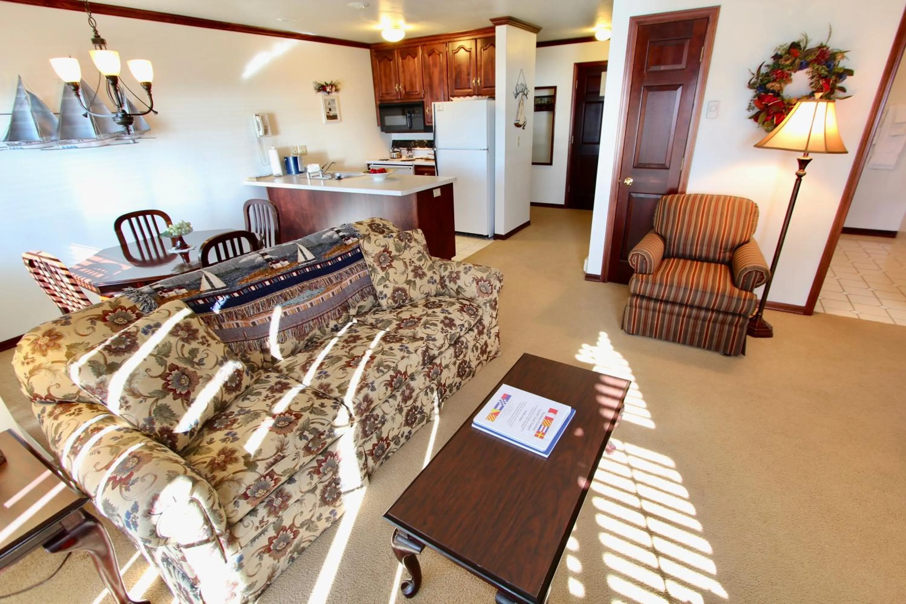 Living room in Baileys Harbor Yacht Club Resort