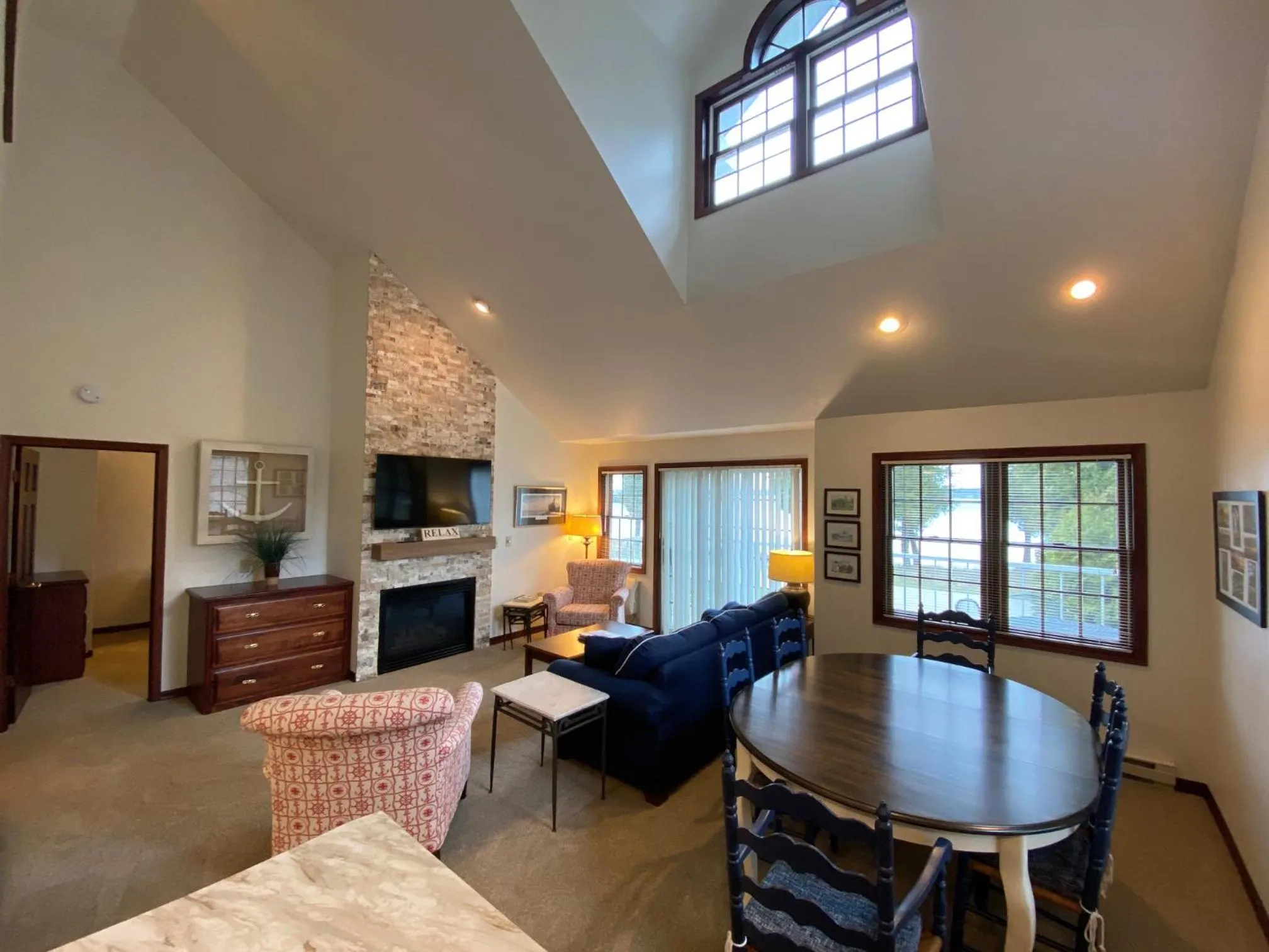 Living room in Baileys Harbor Yacht Club Resort