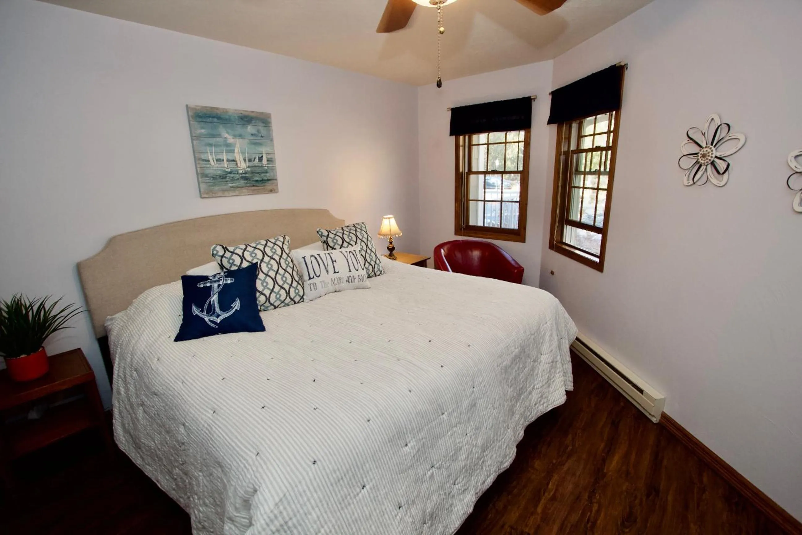 Bedroom, Bed in Baileys Harbor Yacht Club Resort