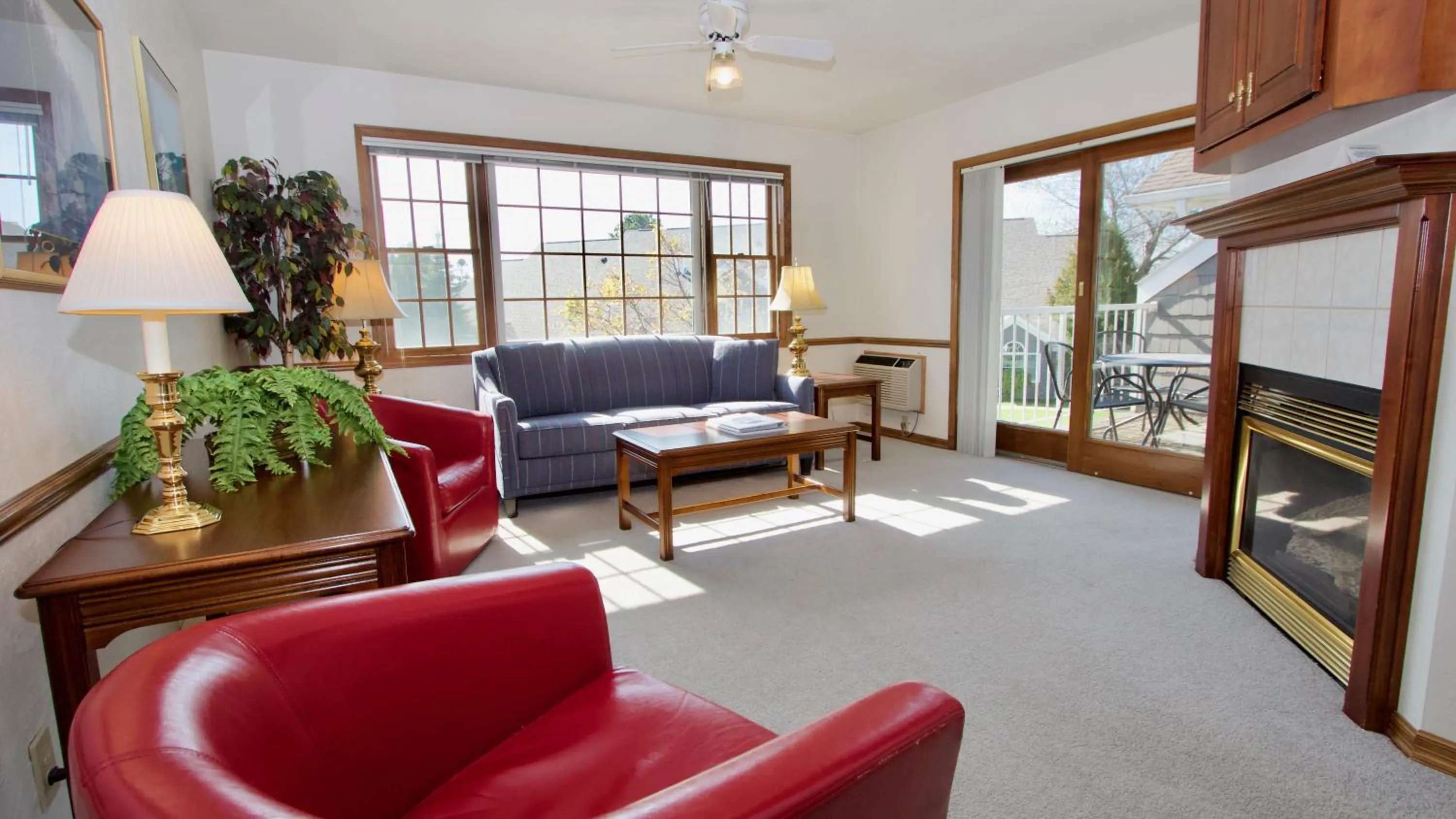 Living room in Baileys Harbor Yacht Club Resort