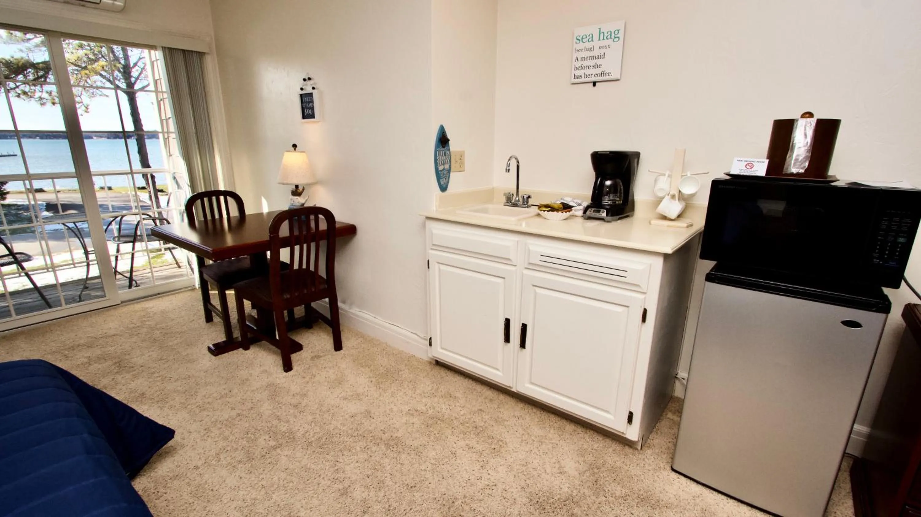 Coffee/tea facilities in Baileys Harbor Yacht Club Resort