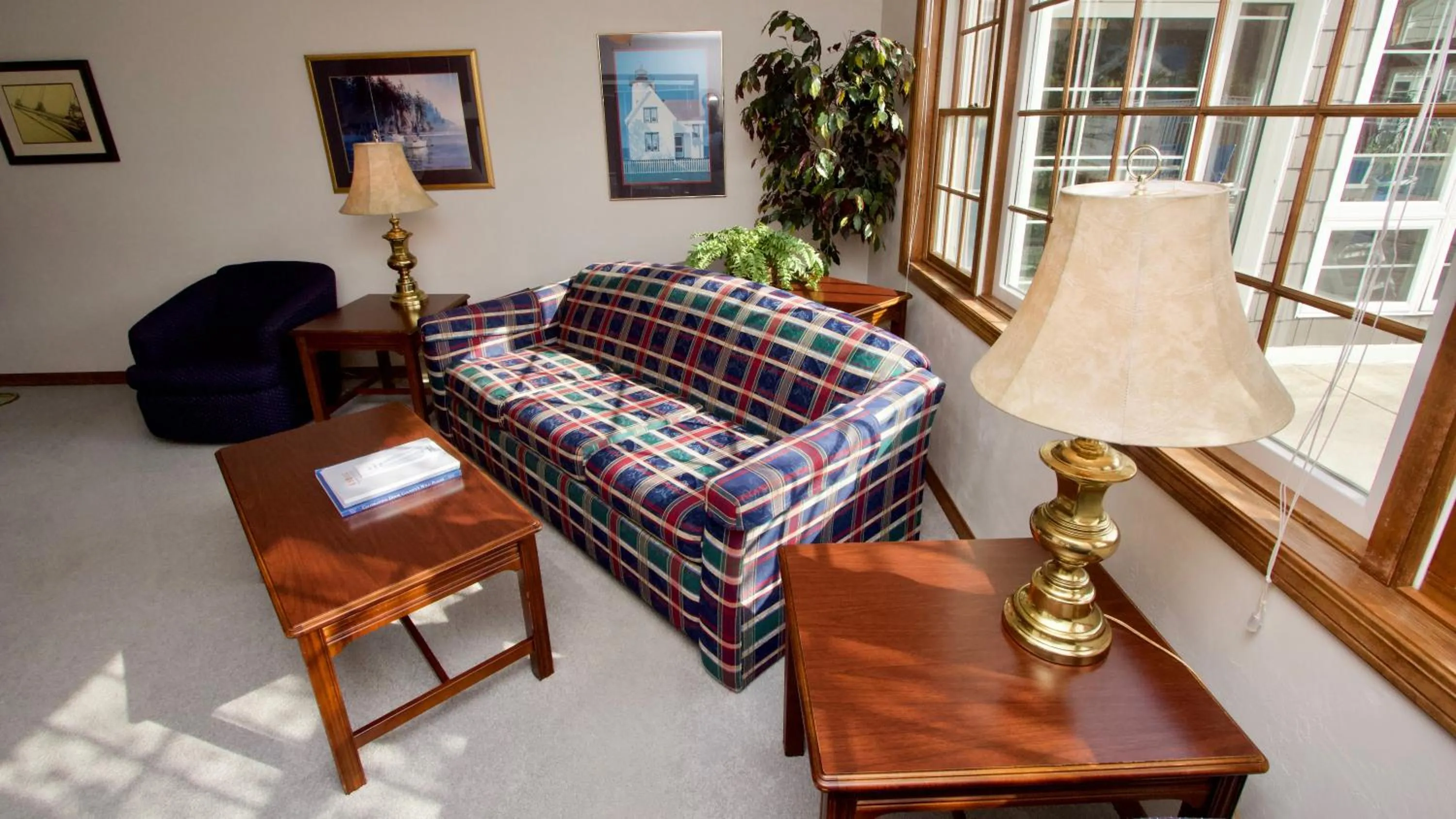 Living room in Baileys Harbor Yacht Club Resort