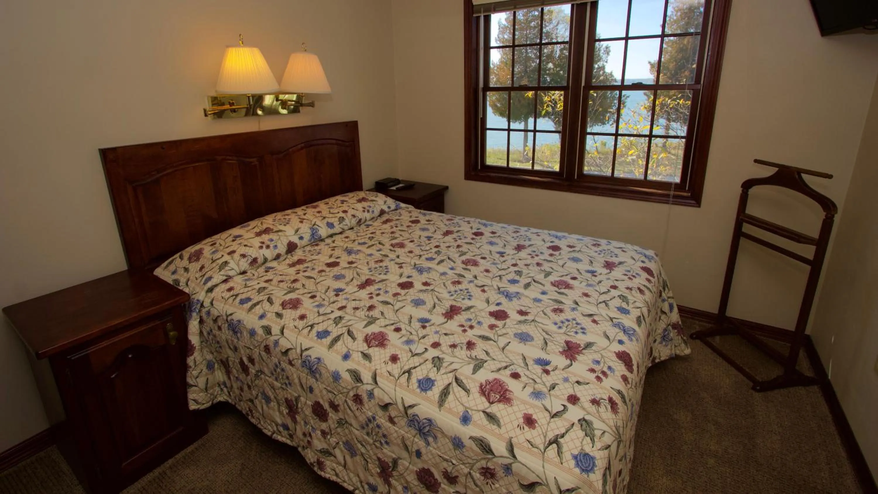 Bedroom, Bed in Baileys Harbor Yacht Club Resort