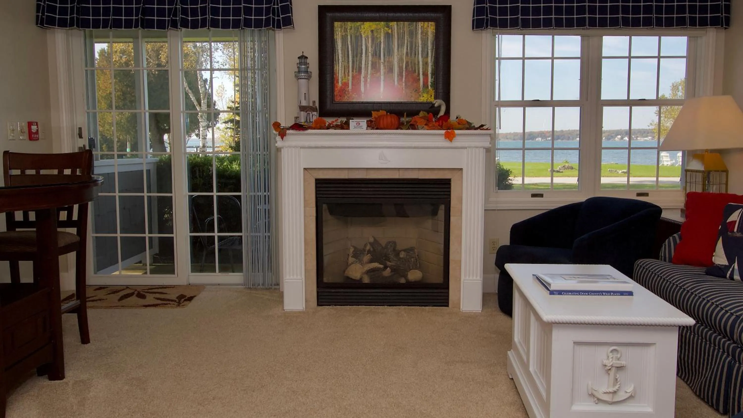 Seating area in Baileys Harbor Yacht Club Resort
