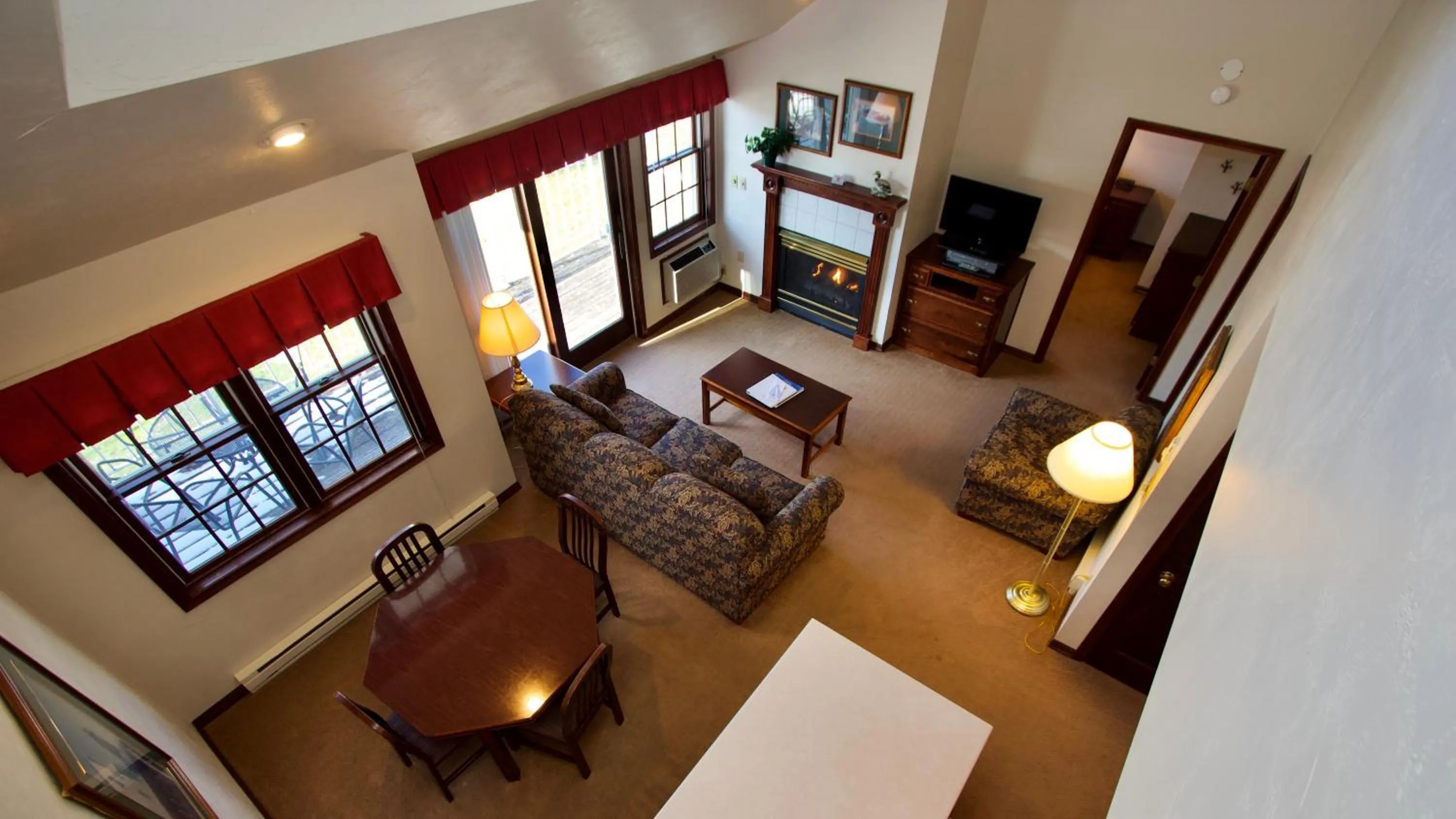 Living room in Baileys Harbor Yacht Club Resort