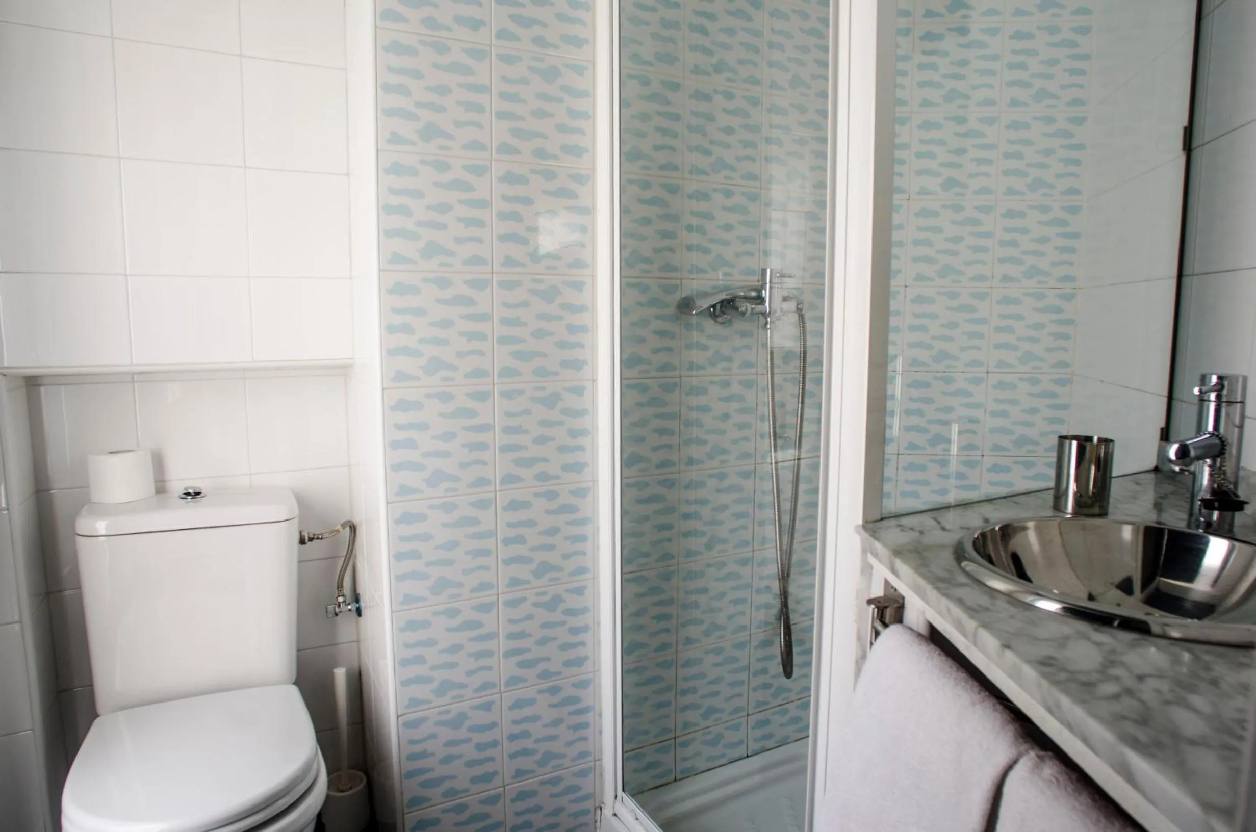 Bathroom in Pensión Blanca B&B