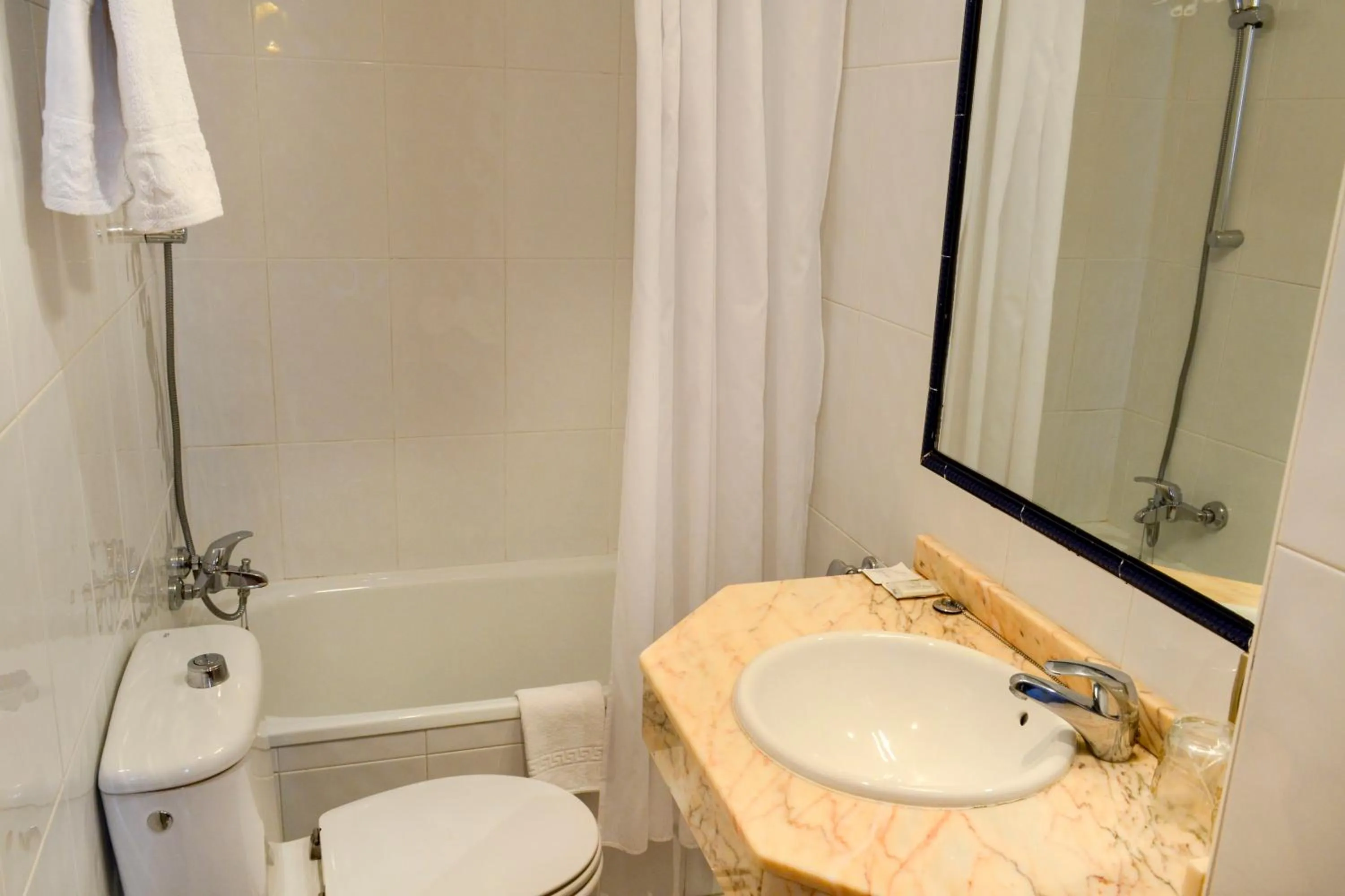 Bathroom in Alda Vía de la Plata Rooms