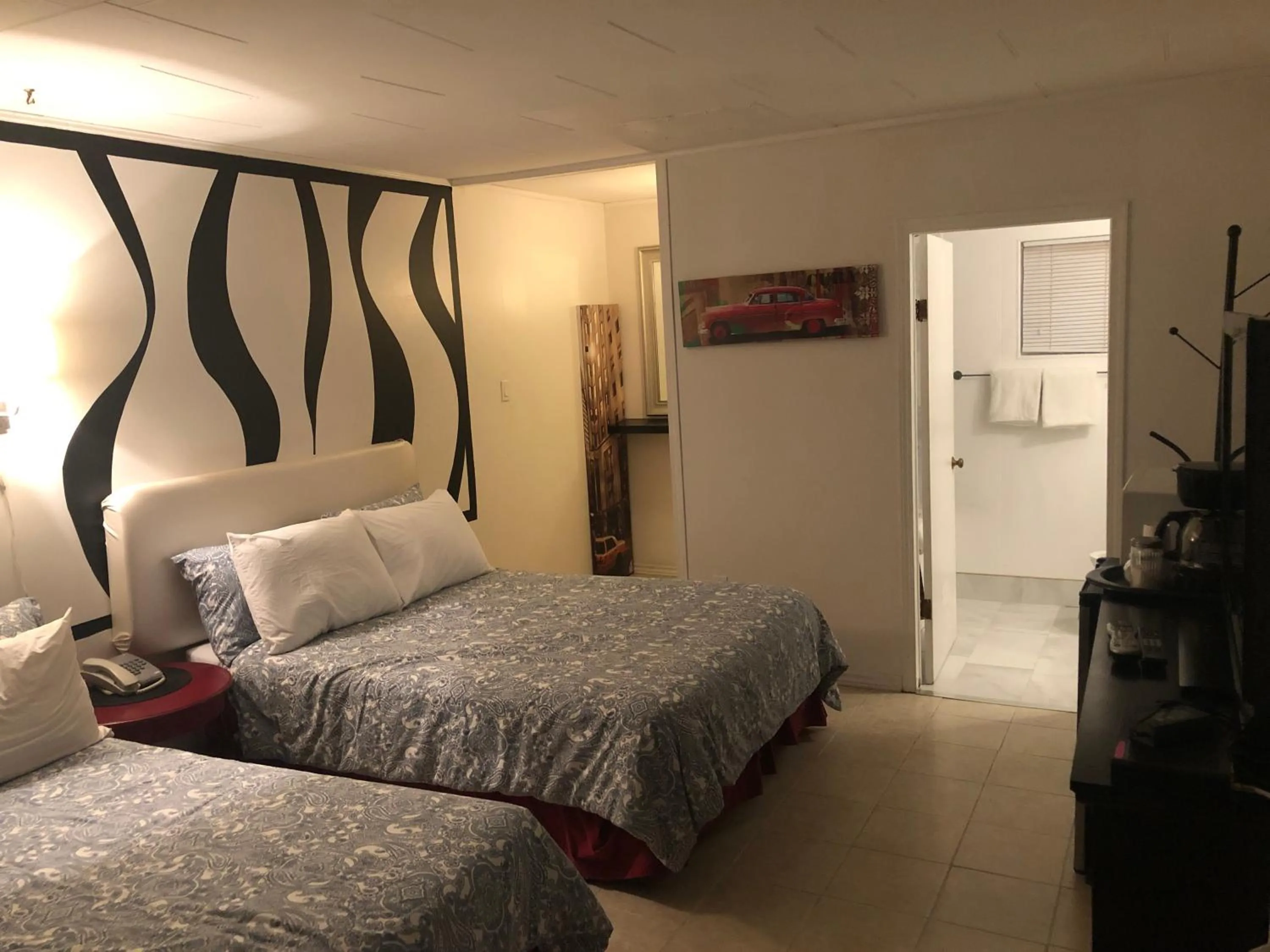 Bed in Sage Hills Motel