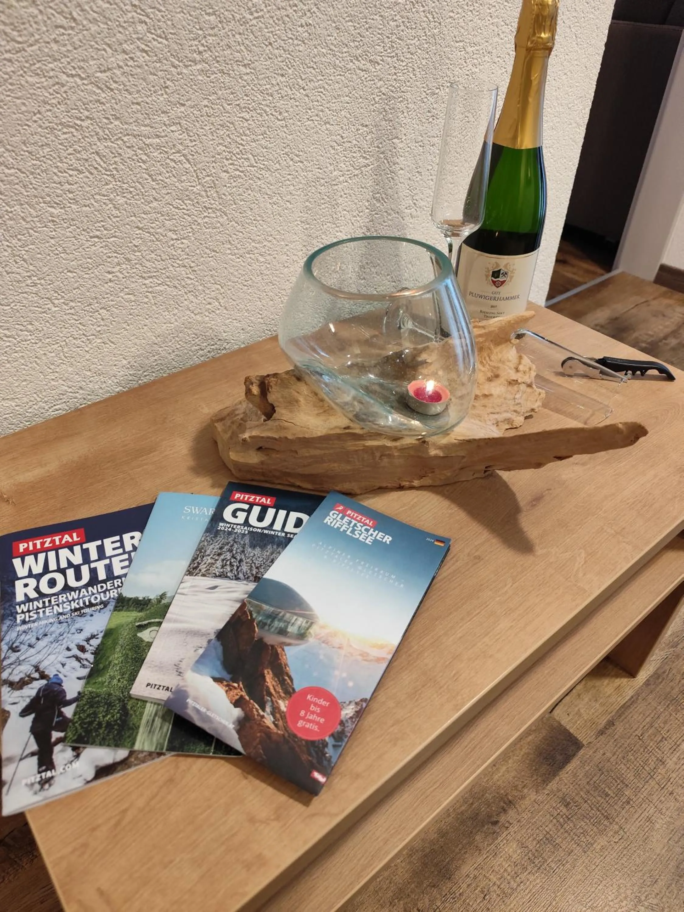 Communal lounge/ TV room in Pitztal Living Apartments