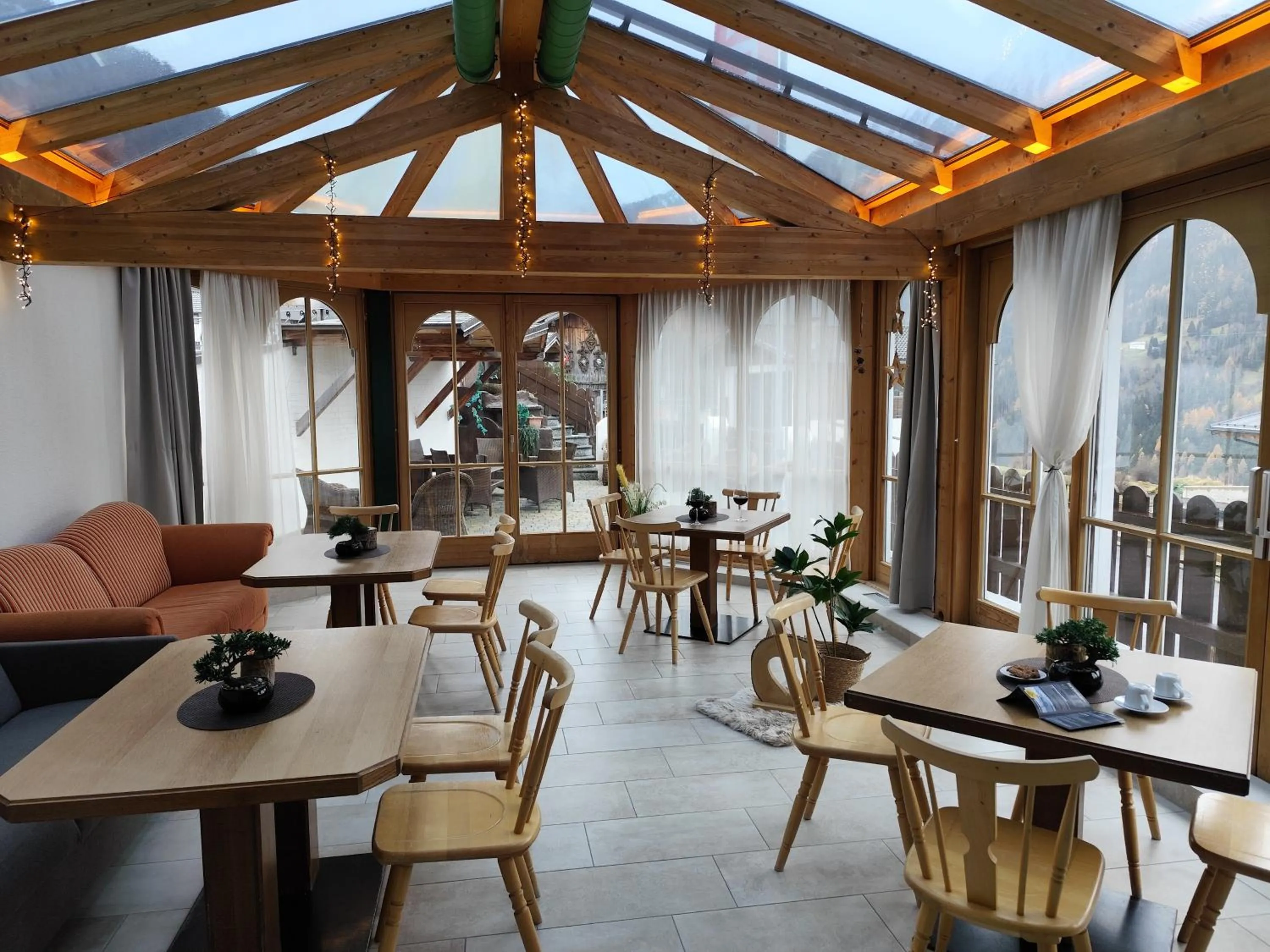 Communal lounge/ TV room in Pitztal Living Apartments