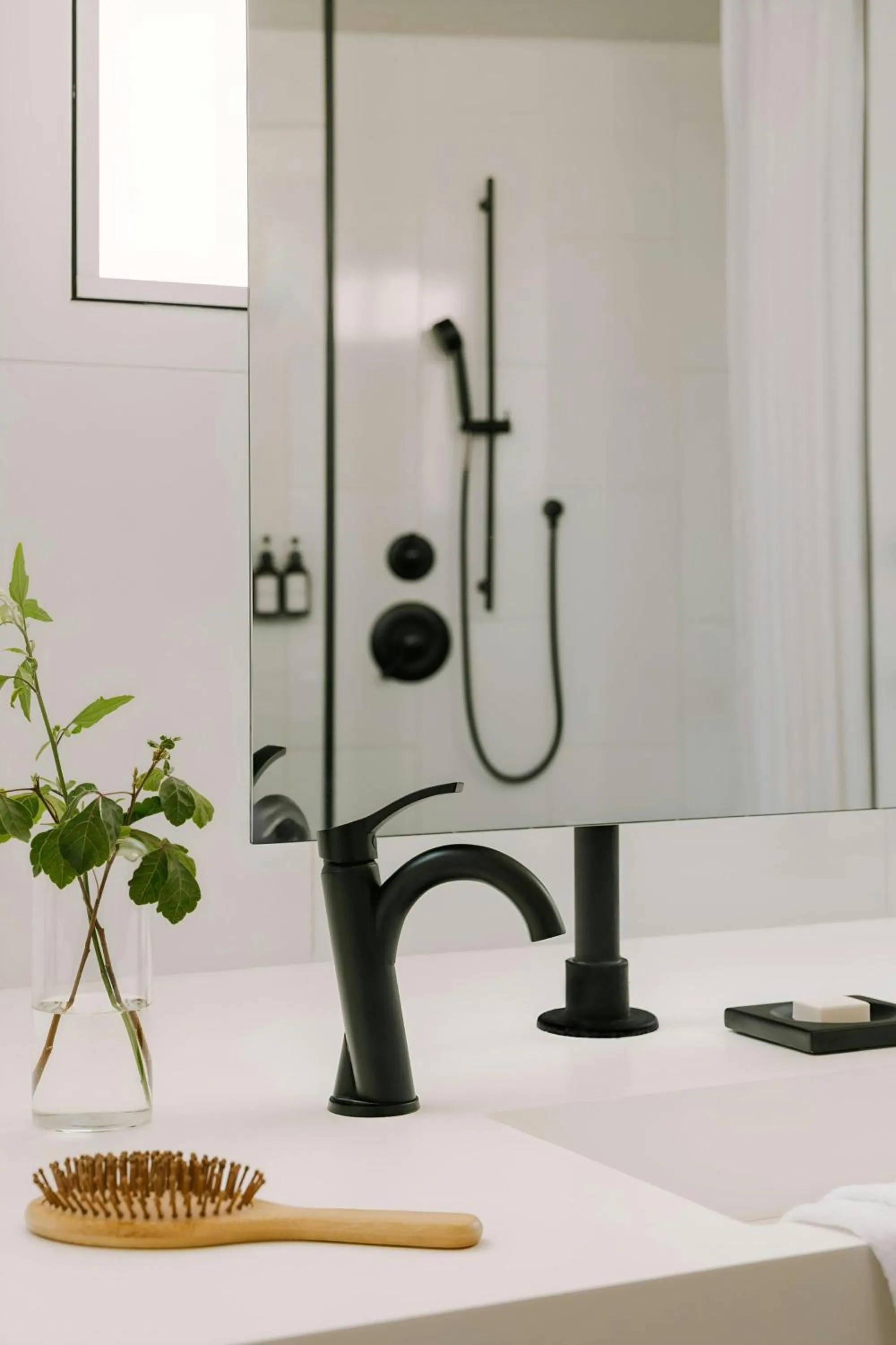 Bathroom in 907 Main Hotel Central Square, Sonder by Marriott Bonvoy