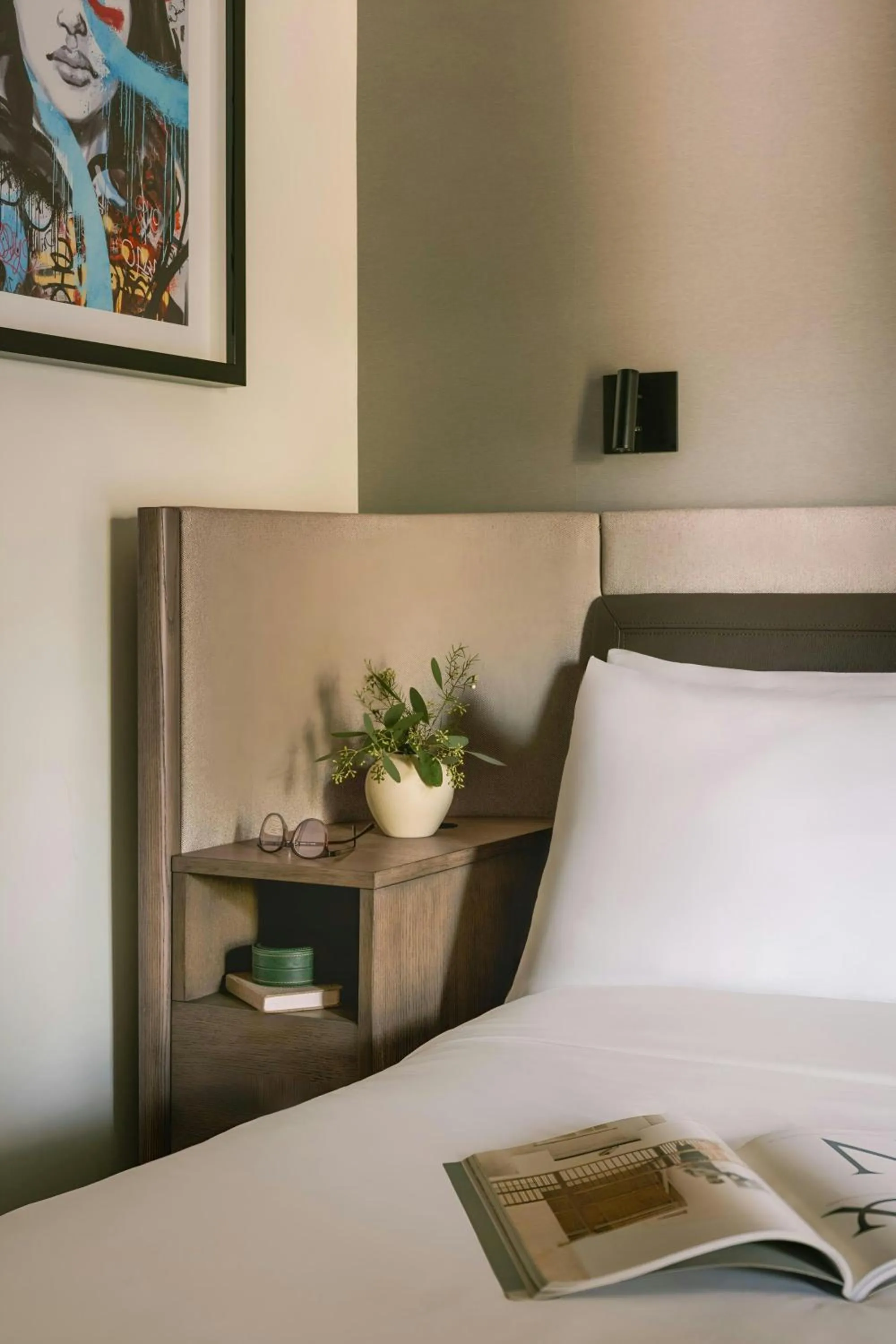 Bedroom, Bed in 907 Main Hotel Central Square, Sonder by Marriott Bonvoy