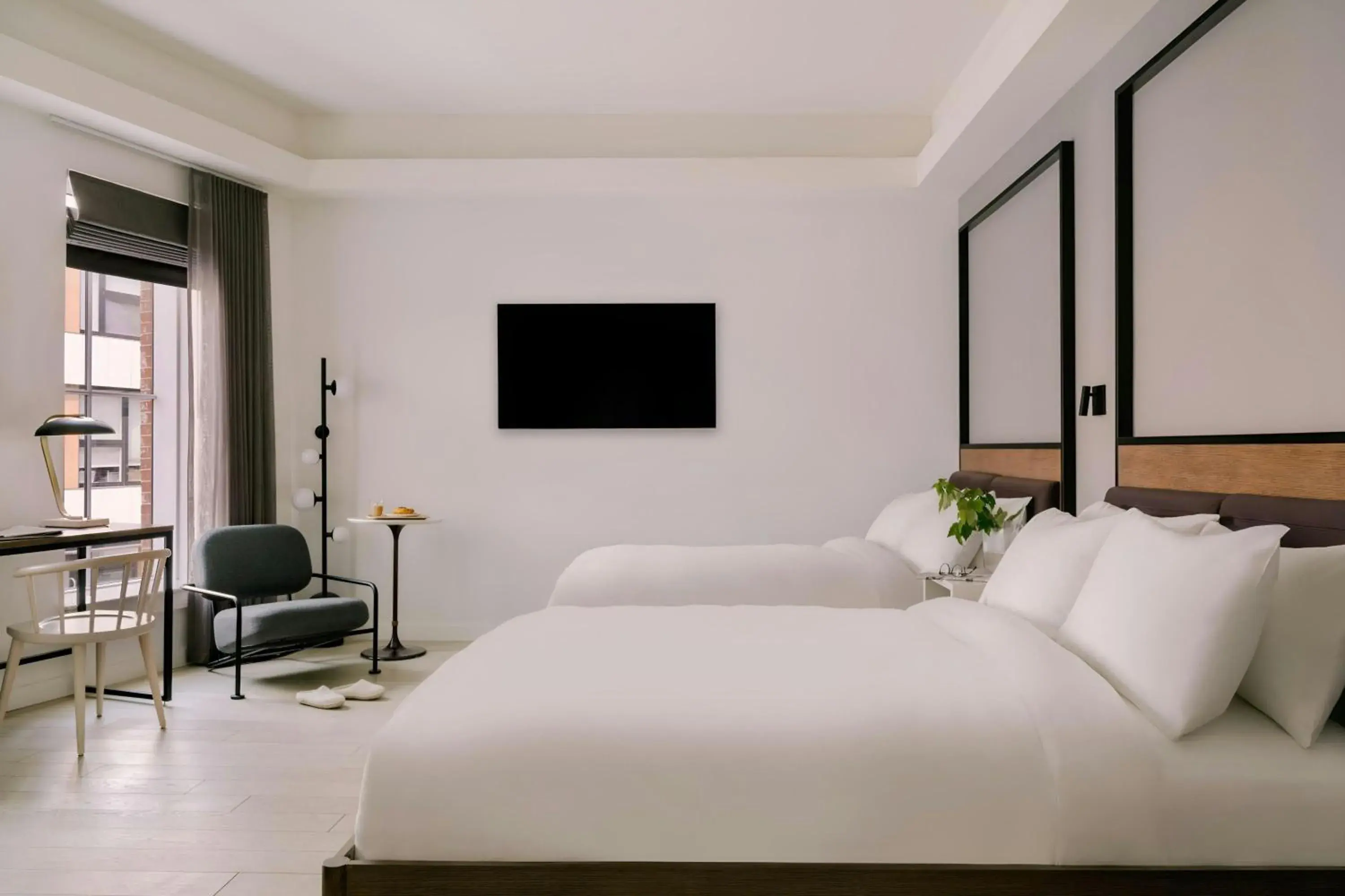 Queen Room with Two Queen Beds in 907 Main Hotel Central Square, Sonder by Marriott Bonvoy Queen Room with Two Queen Beds in 907 Main Hotel Central Square, Sonder by Marriott Bonvoy