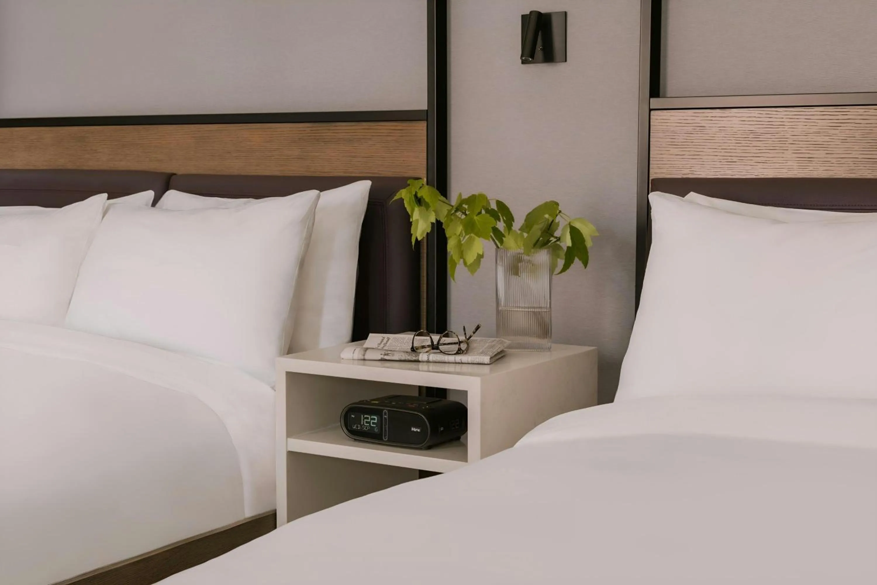 Photo of the whole room, Bed in 907 Main Hotel Central Square, Sonder by Marriott Bonvoy