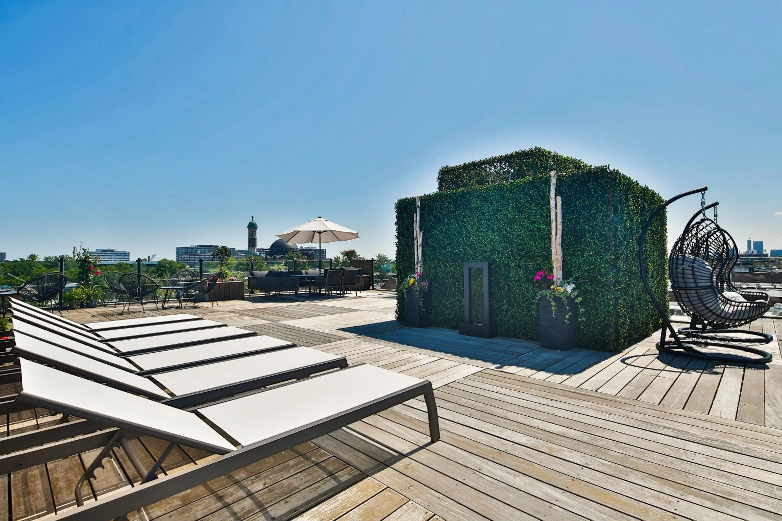 Balcony/Terrace in Parc Avenue Hostel