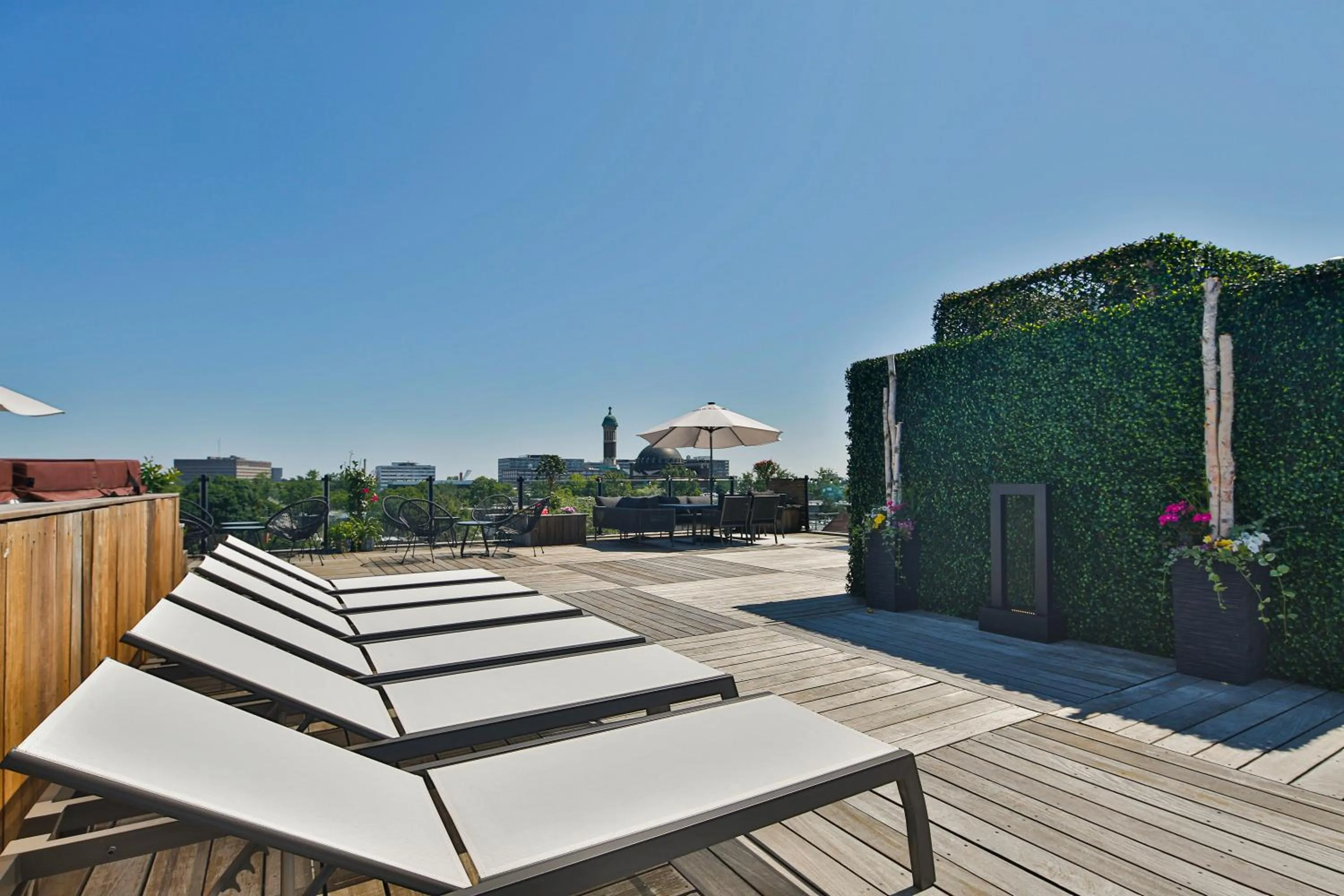 Balcony/Terrace in Parc Avenue Hostel