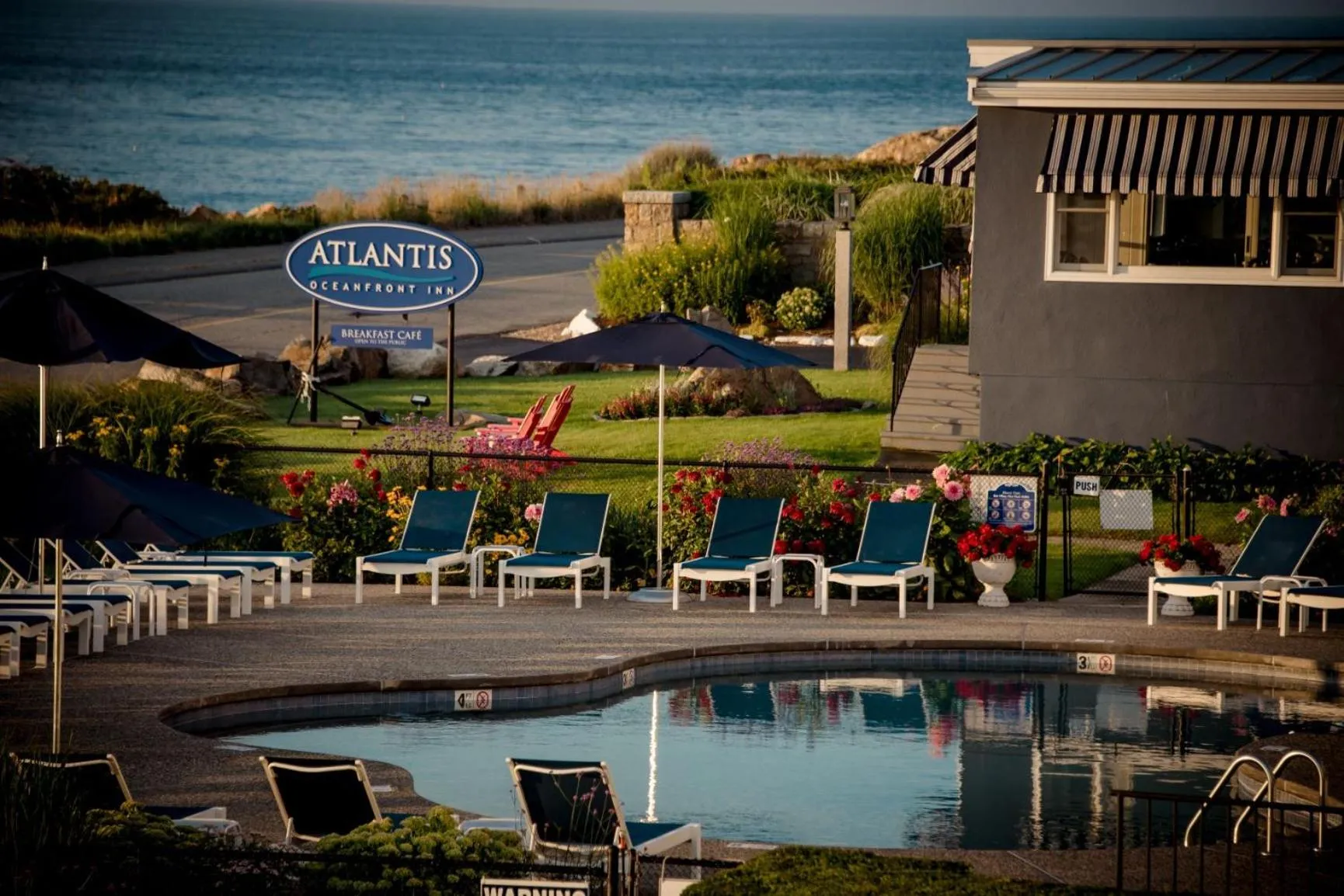 Property building in Atlantis Oceanfront Inn Gloucester