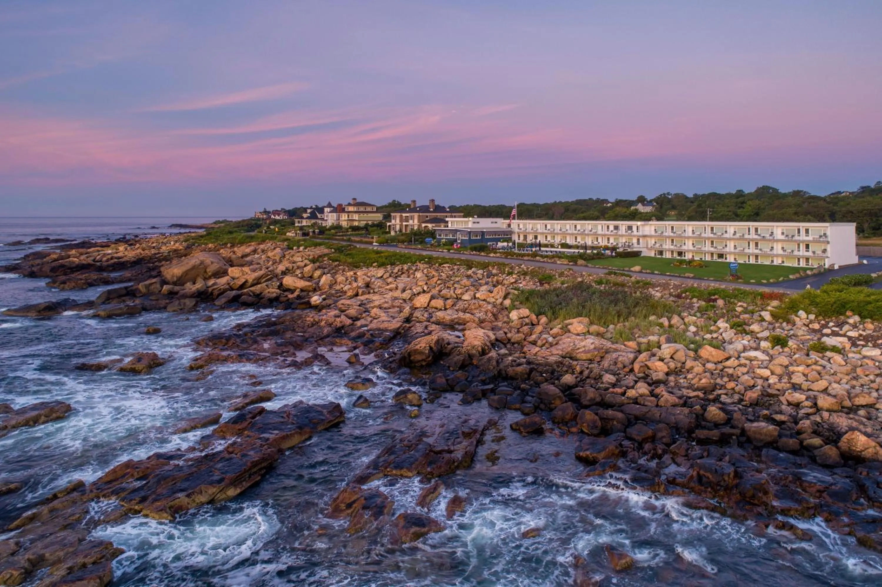 Property building in Atlantis Oceanfront Inn Gloucester