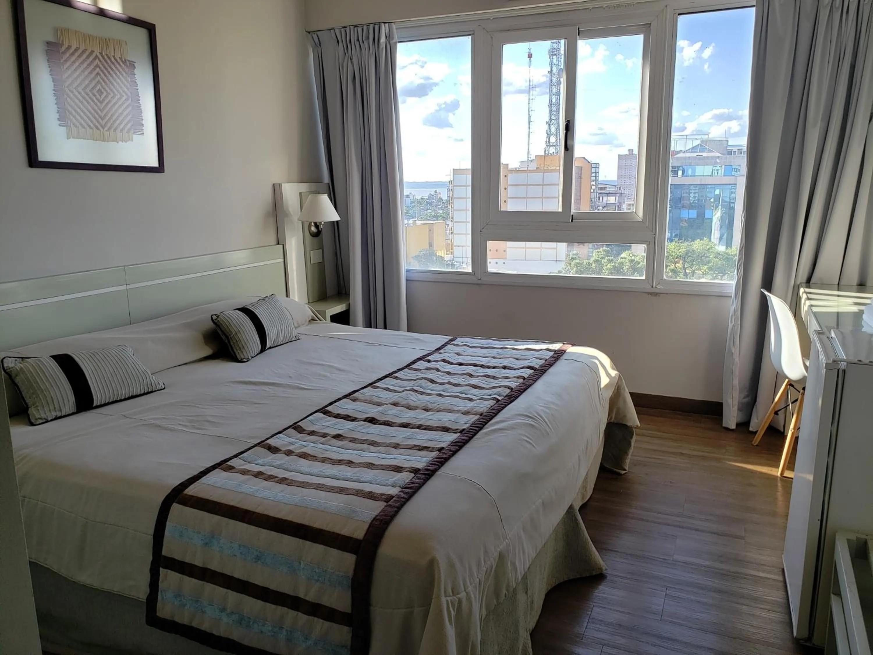 Photo of the whole room, Bed in Hotel Continental