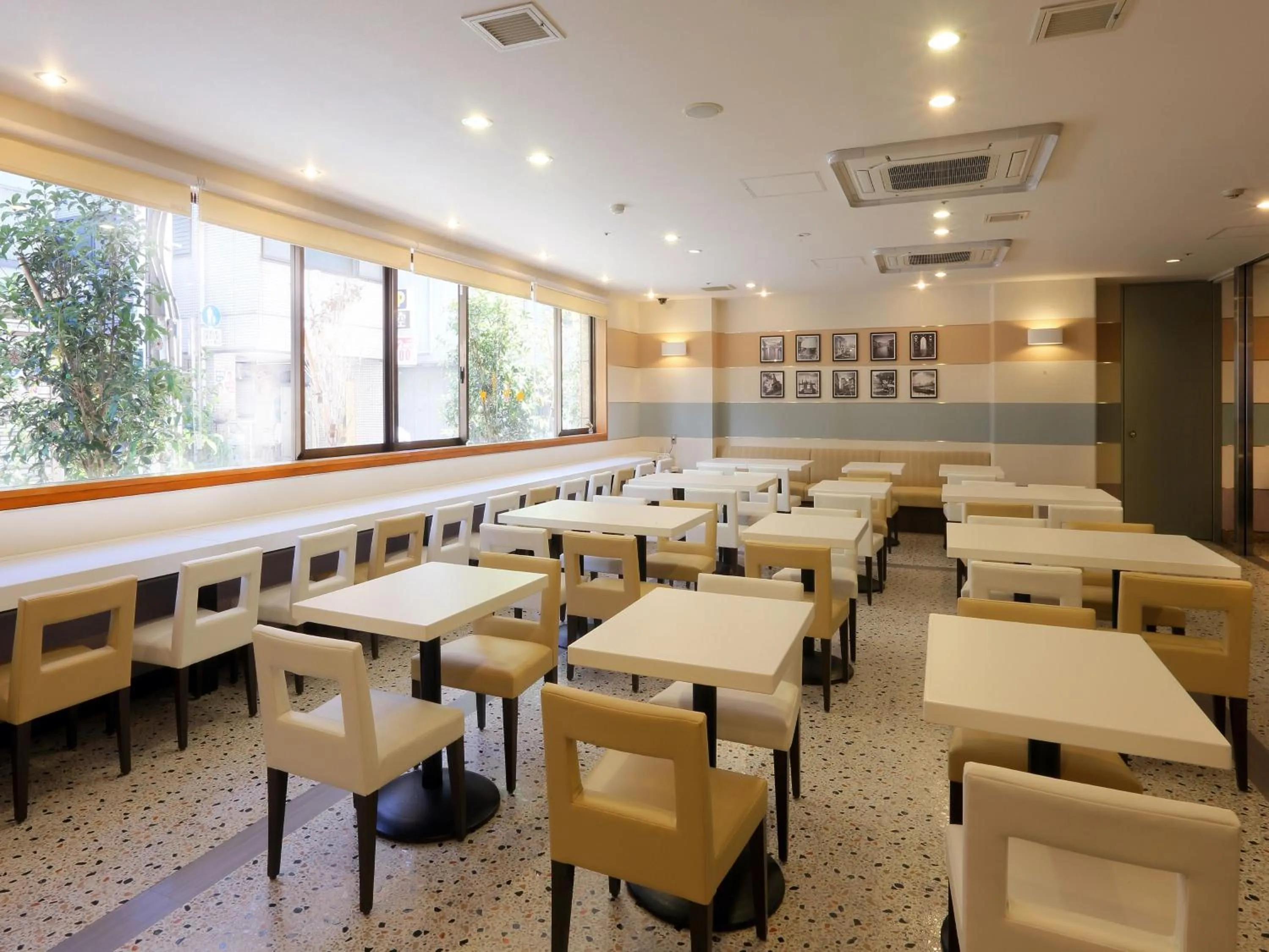 Restaurant/places to eat in Keio Presso Inn Kanda