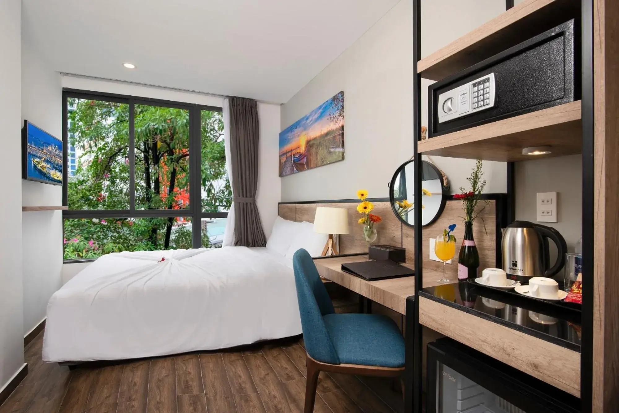 Deluxe Room in TITAN HOTEL - Formerly known as Golden Lotus Central Hotel Deluxe Room in TITAN HOTEL - Formerly known as Golden Lotus Central Hotel