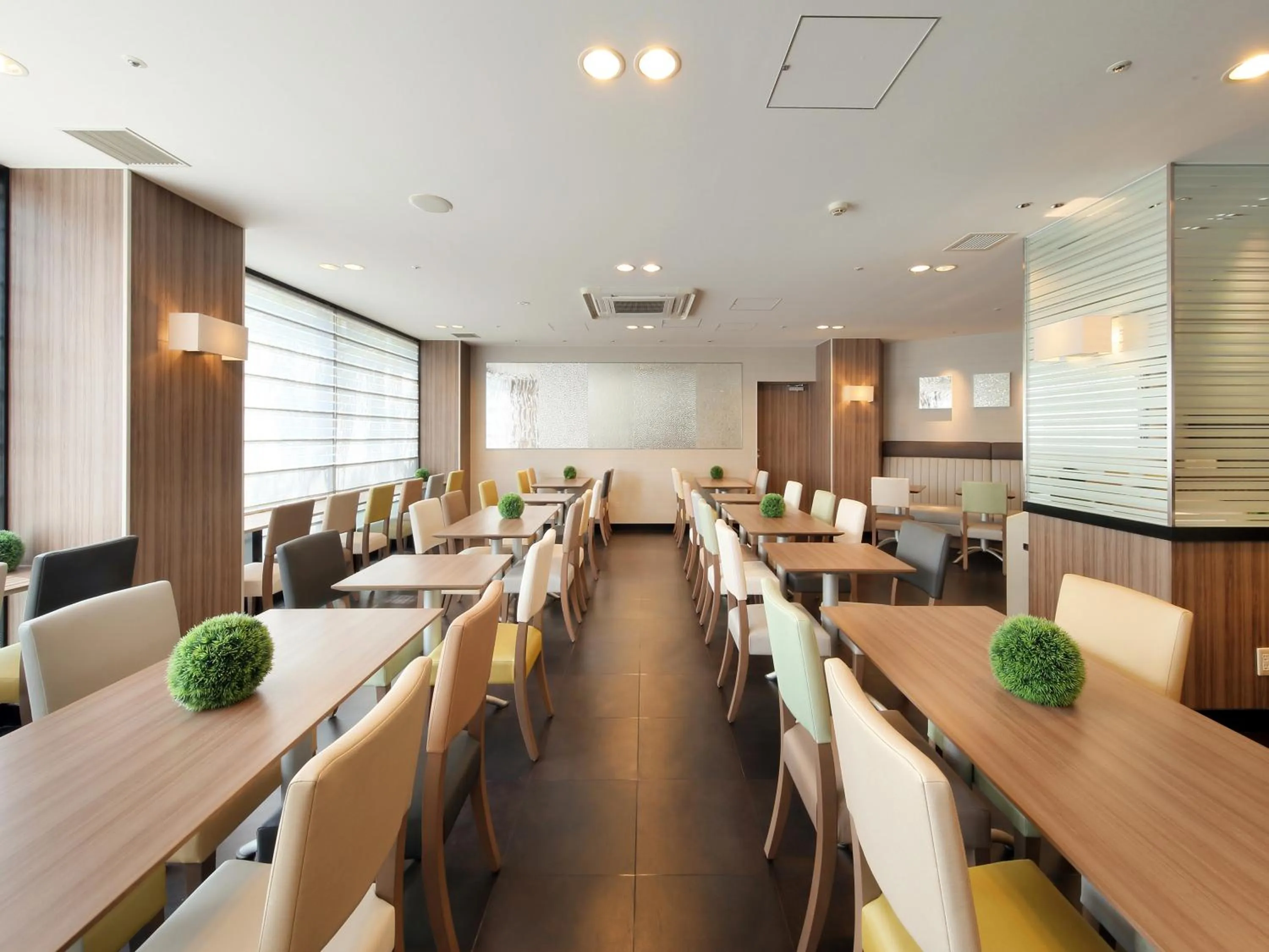 Restaurant/places to eat in Keio Presso Inn Otemachi
