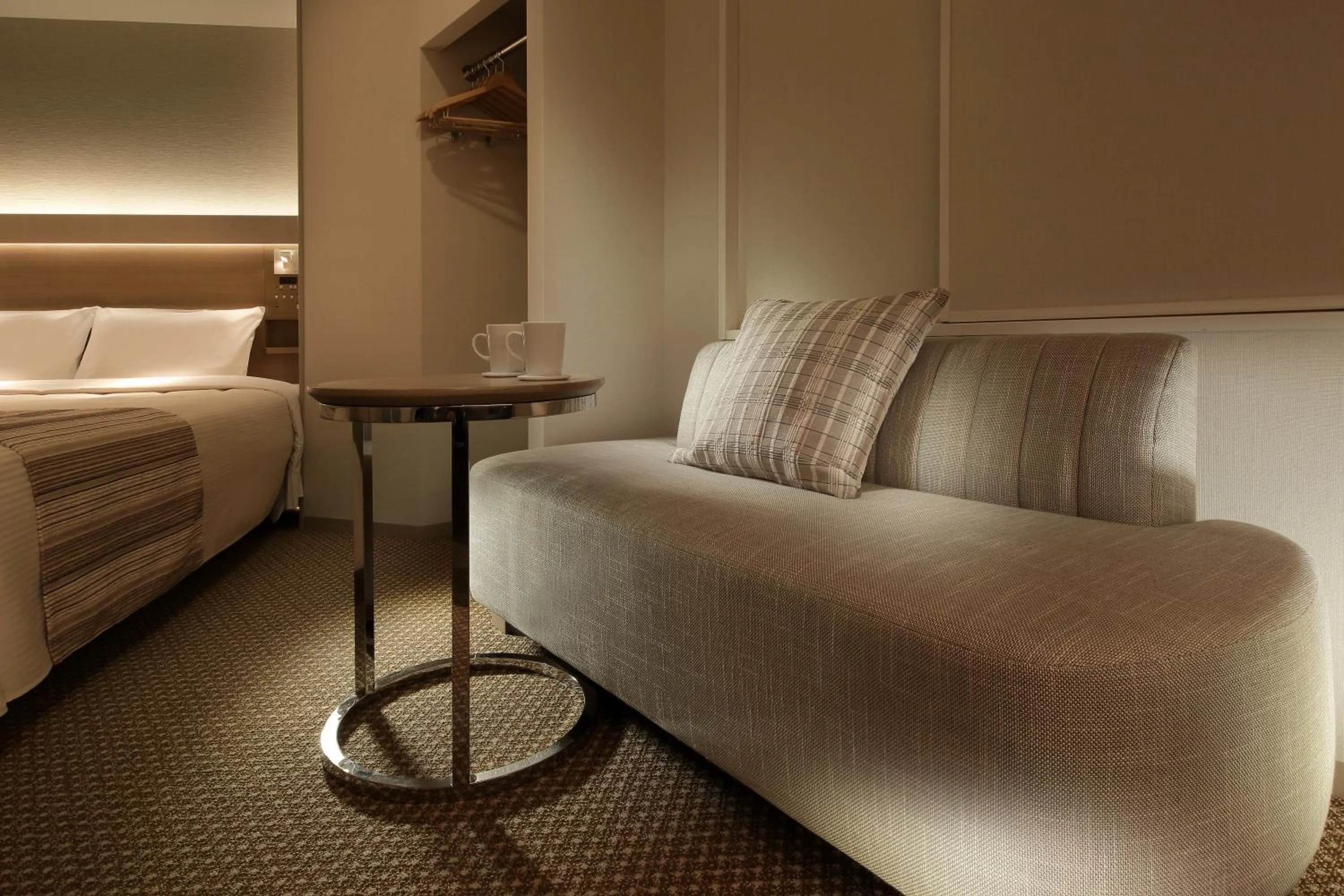 Photo of the whole room, Bed in Keio Presso Inn Otemachi