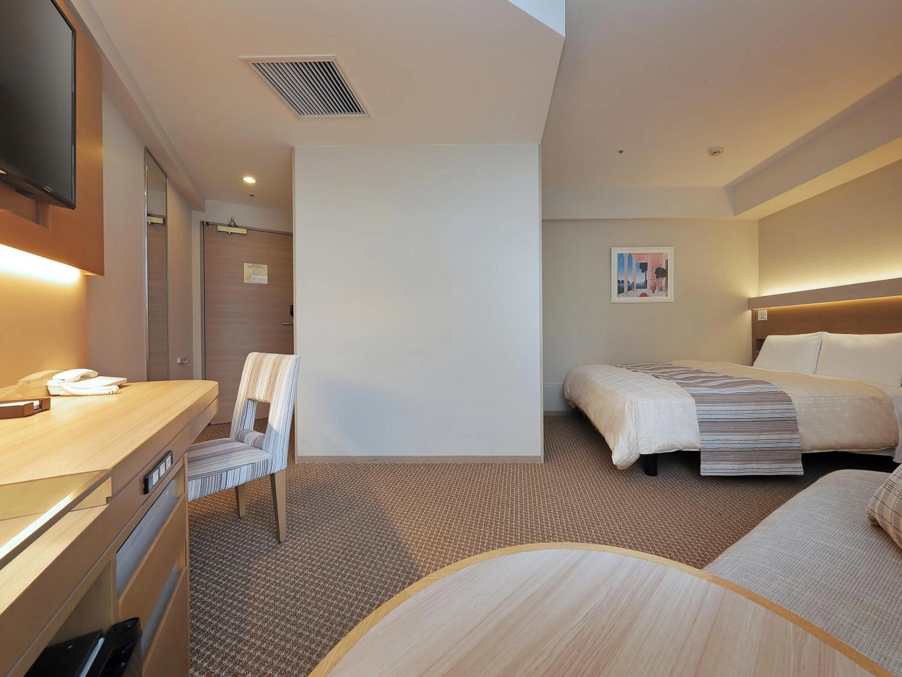 Photo of the whole room, Bed in Keio Presso Inn Otemachi